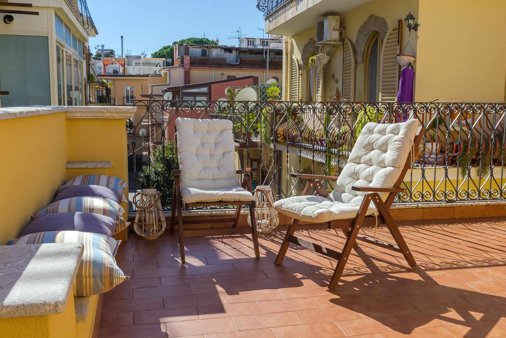 Casa Timpa Taormina: Spacious 4-Bedroom Apartment Rental with Sea Views, Taormina