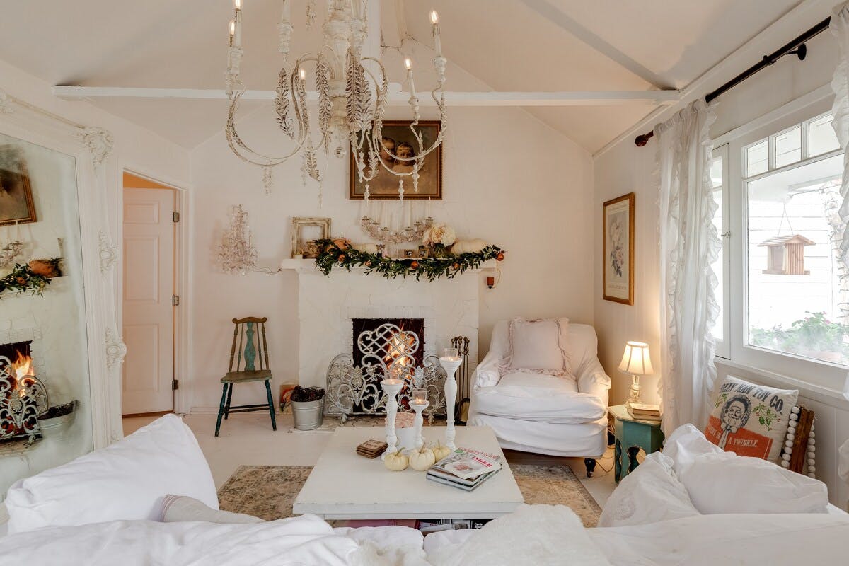 Casa Topaguas Topanga: Charming 2-Bedroom Cottage Rental with Hot Tub and Seaview, Topanga