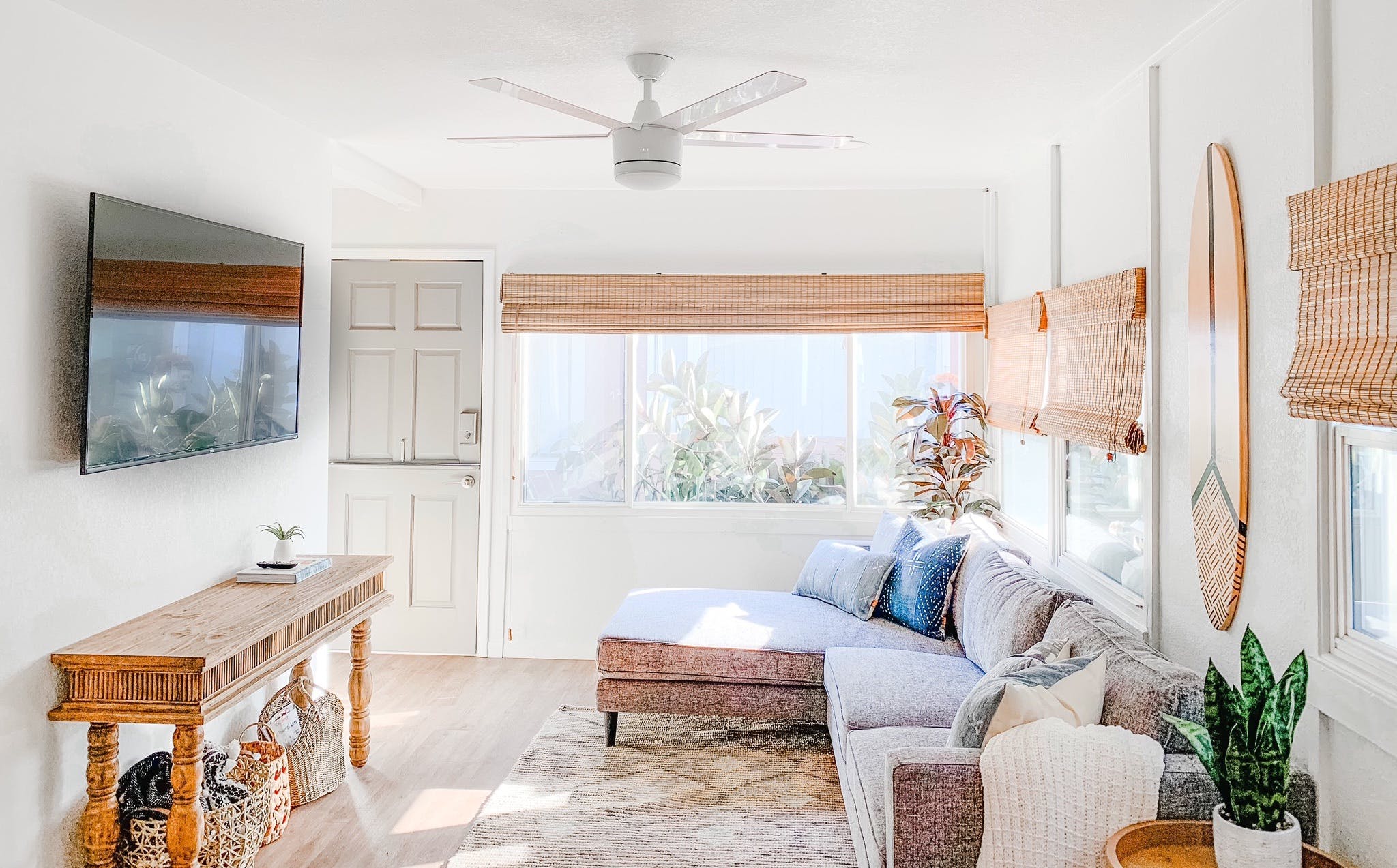 Villa Boreas La Jolla Mission Beach: Charming 2-Bedroom Apartment Rental with Seaview and Beach Access, Mission Beach