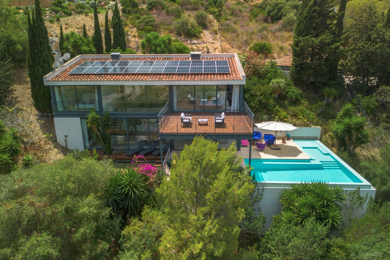 Villa Mestral Sa Calobra Alcudia: Luxury 3-Bedroom Apartment with Private Pool and Sea Views, Alcudia