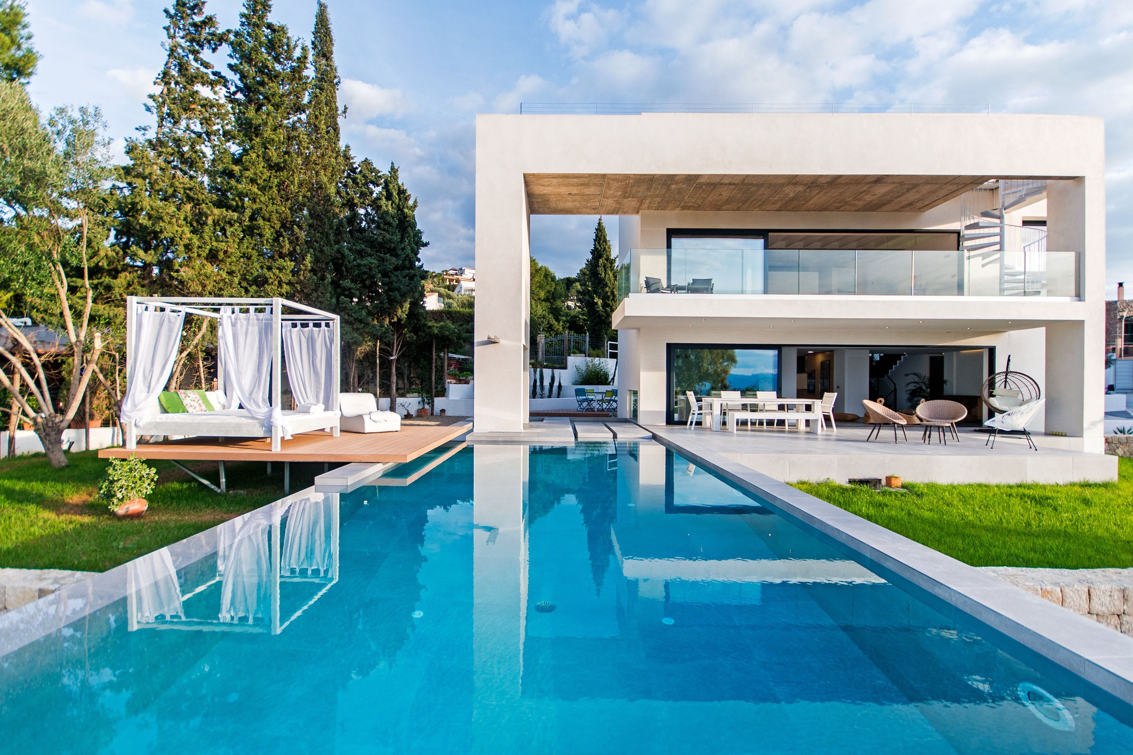 Villa Esmeralda Boquer Alcudia: Luxury 4-Bedroom Apartment with Seaviews and Saltwater Pool, Alcudia