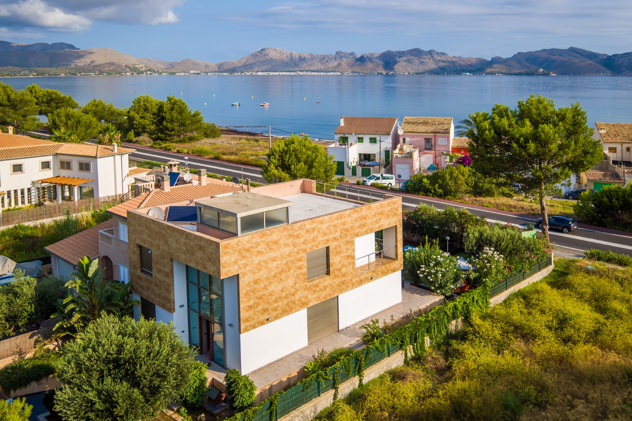 Villa Llevant Boquer Alcudia: Luxury 4-Bedroom Apartment with Seaview and Pool, Alcudia