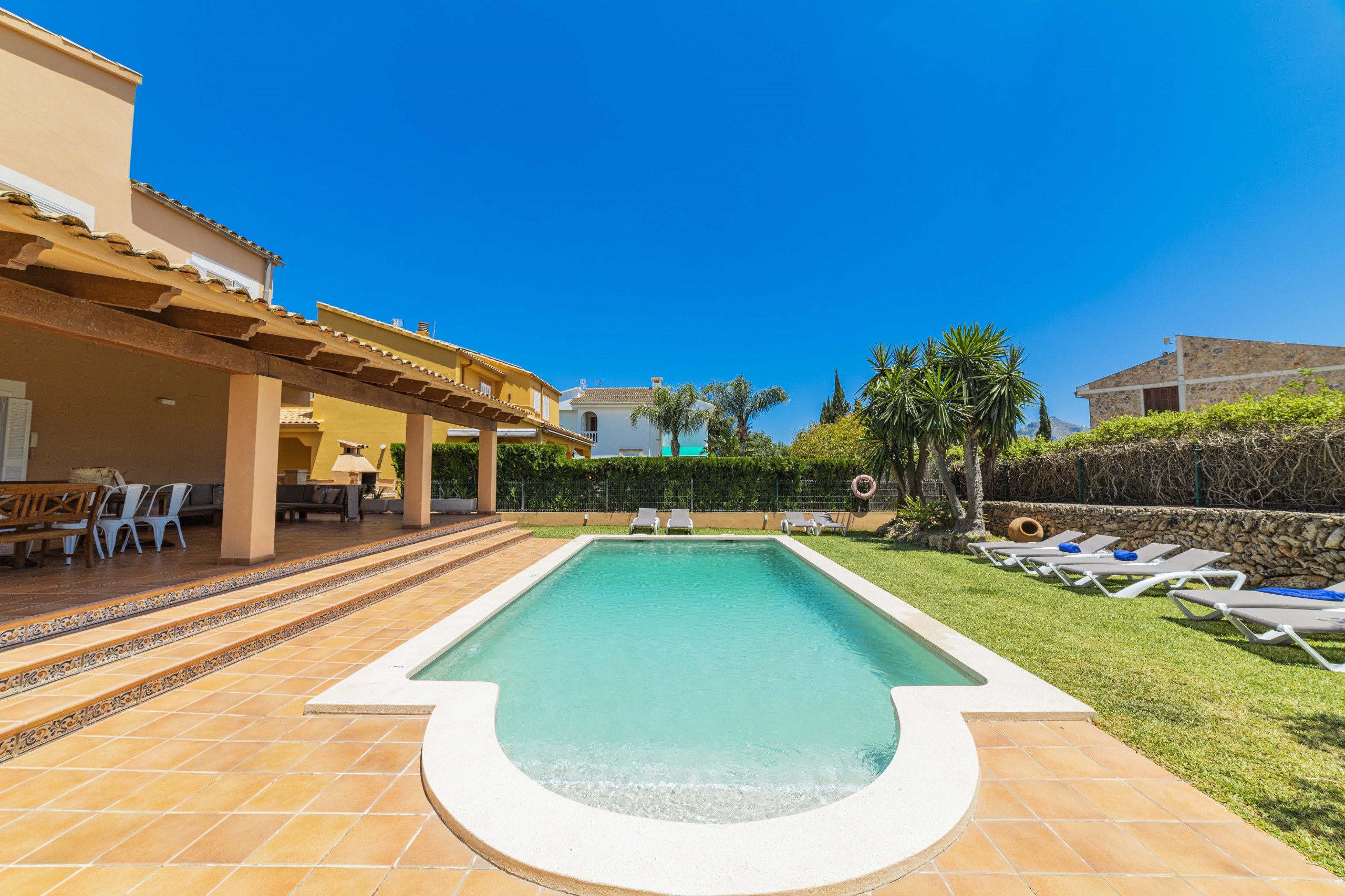 Villa Solano Boquer Alcudia: Luxurious 5-Bedroom Apartment with Seaview and Pool, Alcudia