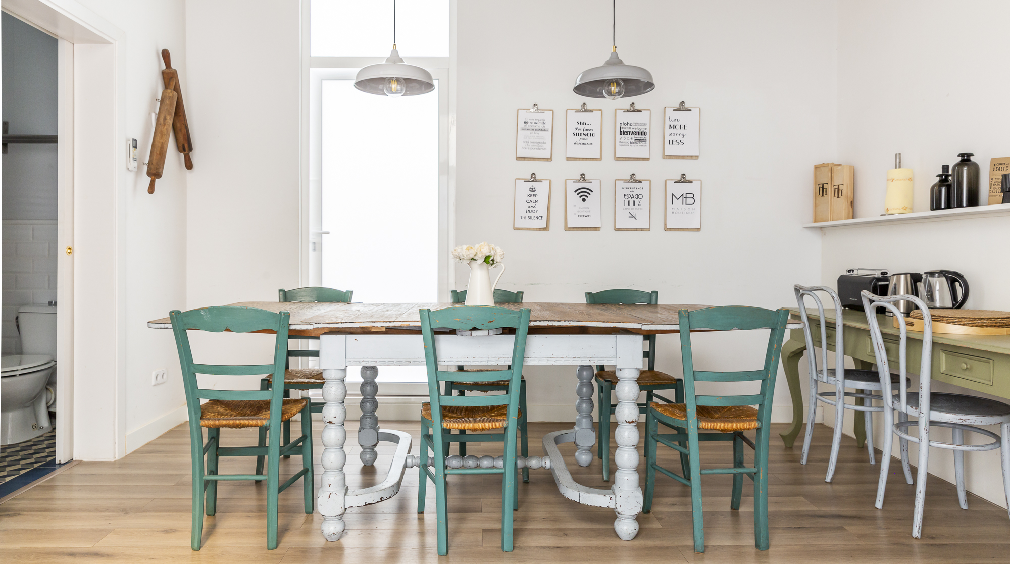 Villa Esmeralda Rovira Gràcia: Elegant 4-Bedroom Apartment with Seaviews, Gràcia, Barcelona