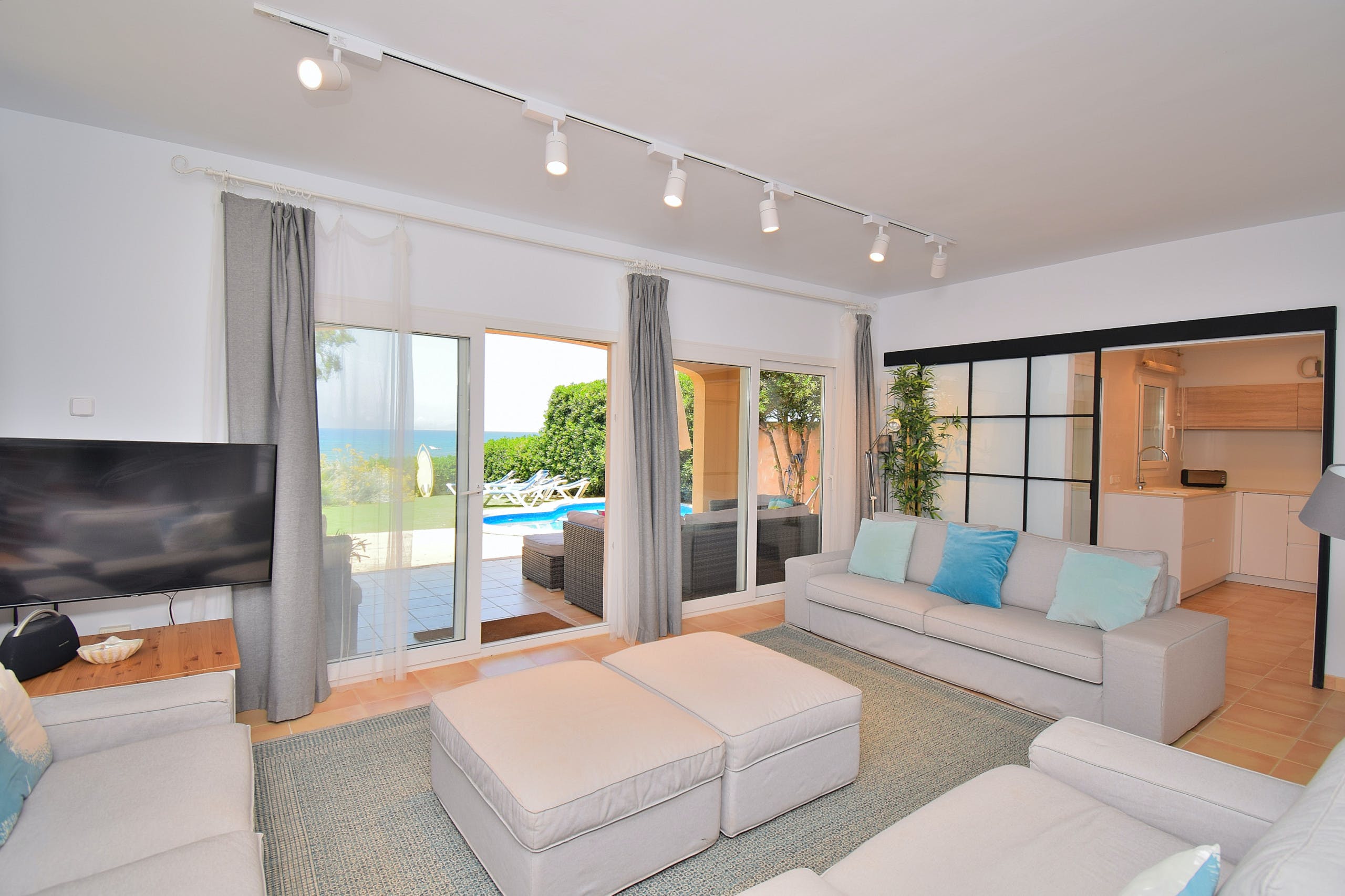 Villa Alborada Alcúdia Can Picafort: Luxury 3-Bedroom Apartment with Seaview and Pool, Can Picafort