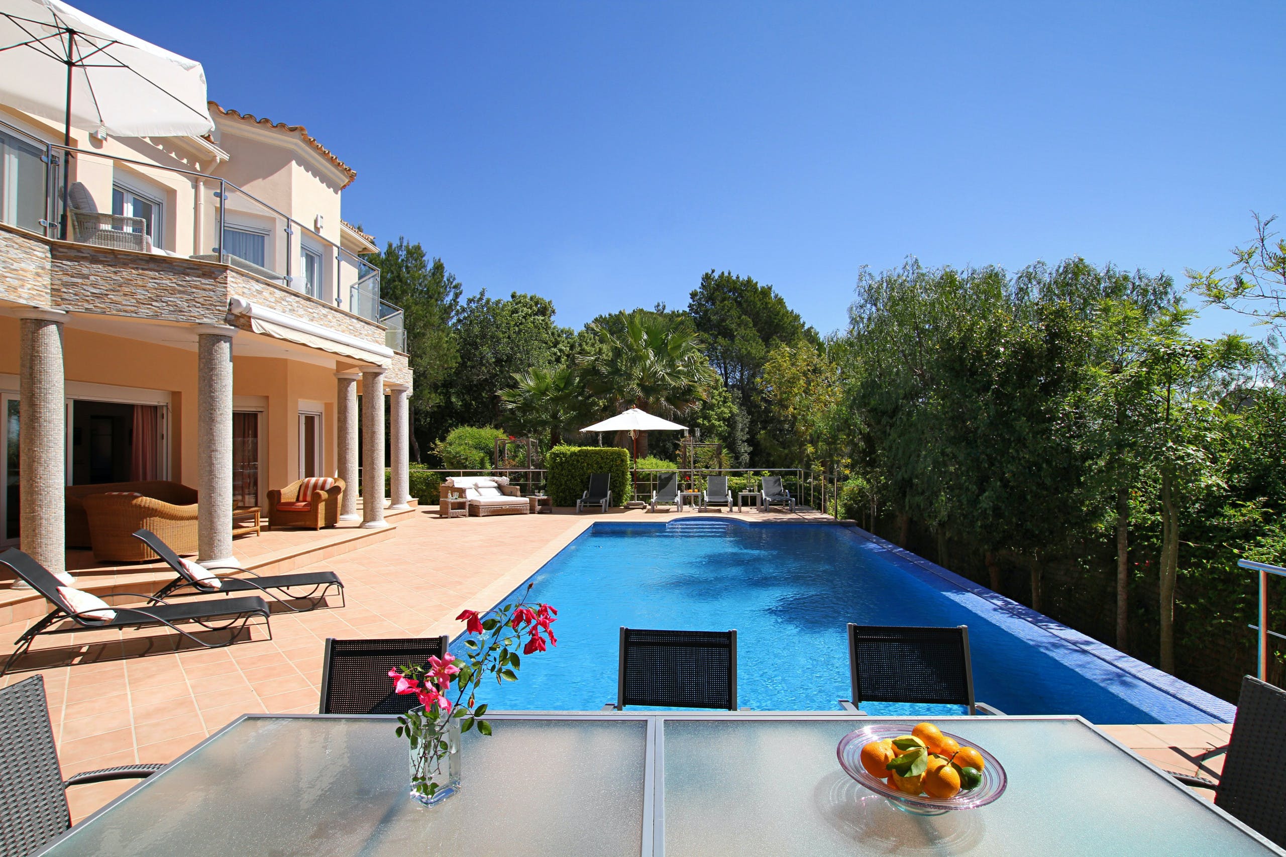 Villa Mestral Binissalem Raiguer: Luxury 4-Bedroom Apartment with Infinity Pool, Raiguer