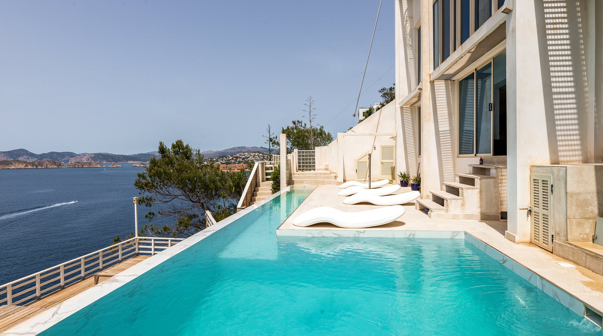 Villa Mestral Galatzó Santa Ponsa: 4-Bedroom Luxury Apartment with Infinity Pool, Santa Ponsa