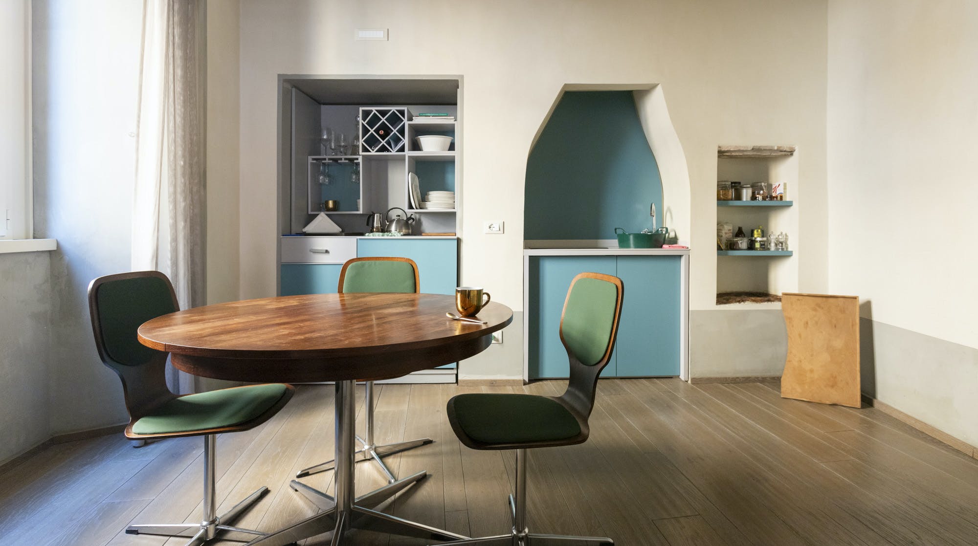 Casa Treviola Roma: Chic 1-Bedroom Apartment with Private Balcony, Apartment Rental Trevi Rome