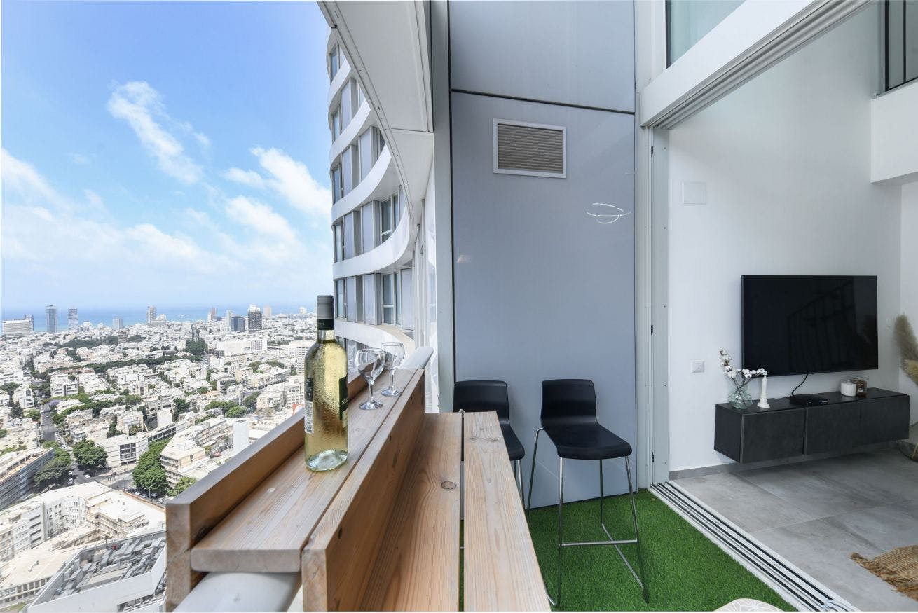 Casa Tzameret Sarona: Stylish 3-Bedroom Apartment Rental with Sea View in Sarona Tel Aviv