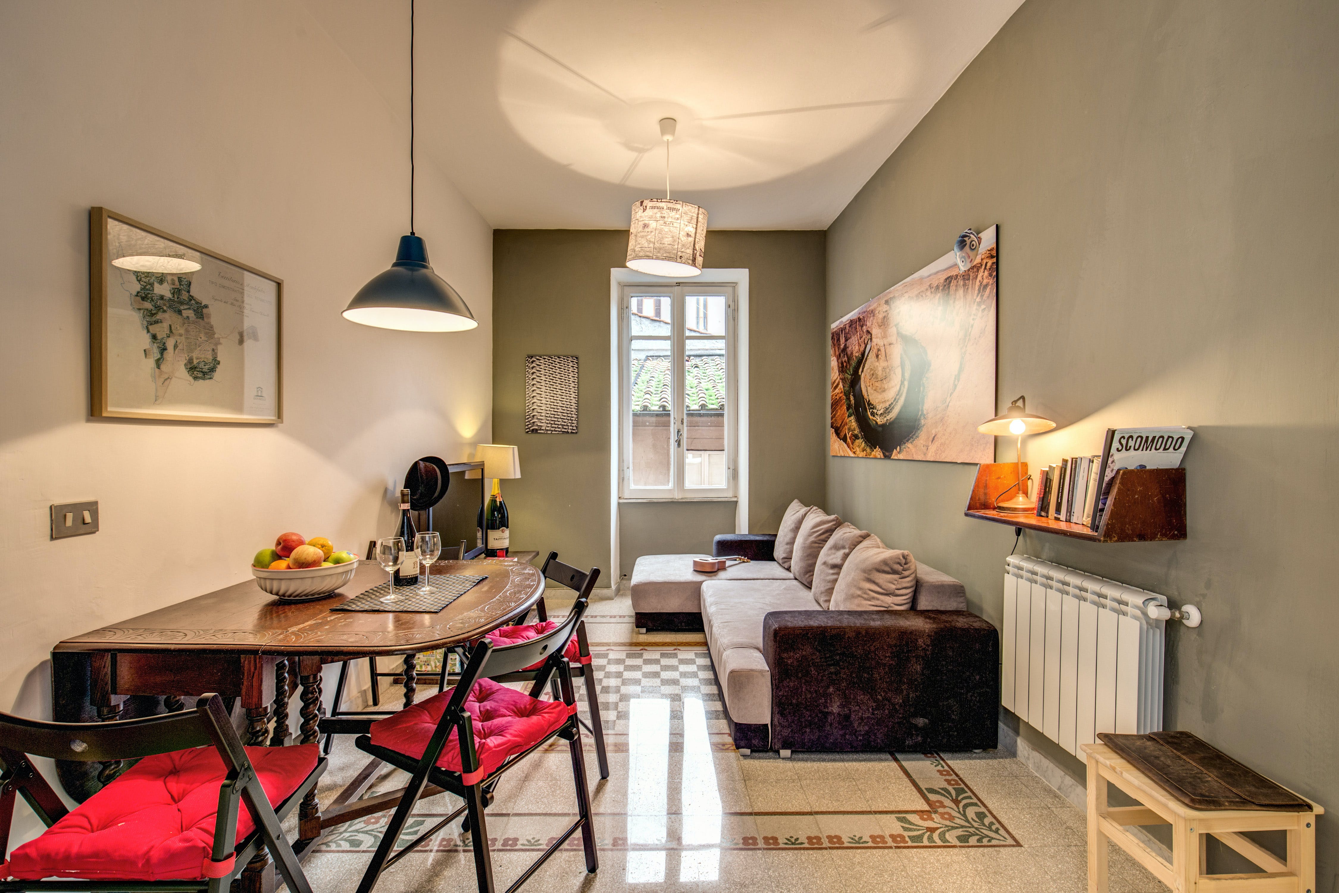 Casa Vinalia Monti: Luxury 3-Bedroom Villa with Air Conditioning in Monti, Rome