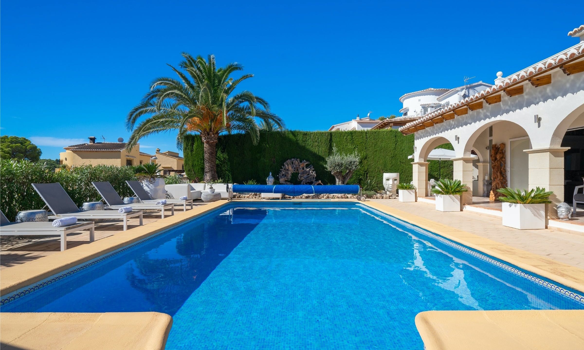 Casa Xàbia Moraira: Spacious 4-Bedroom Apartment with Sea Views and Pool, Moraira