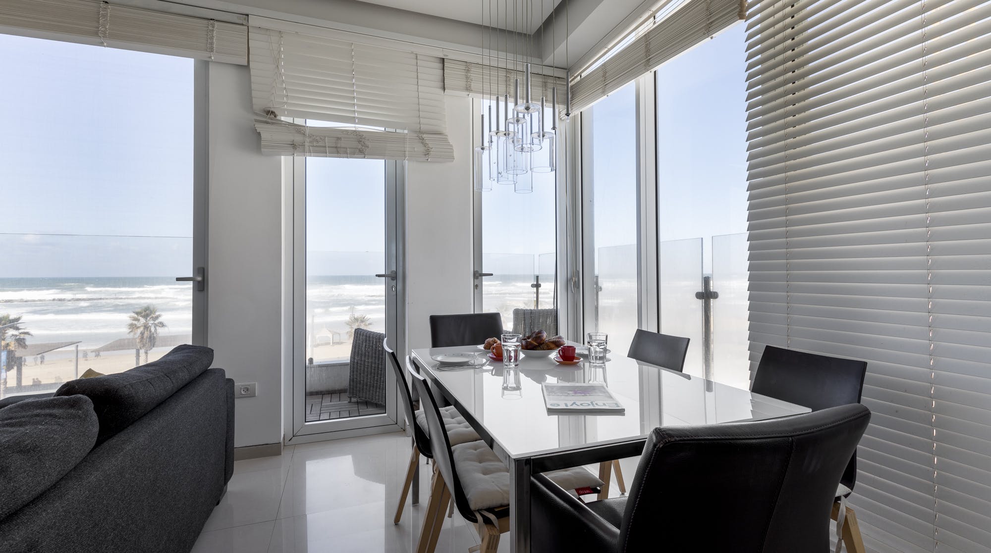 Casa Yemenit Kerem Hateimanim: Stylish 2-Bedroom Apartment with Sea Views in Kerem Hateimanim, Tel Aviv