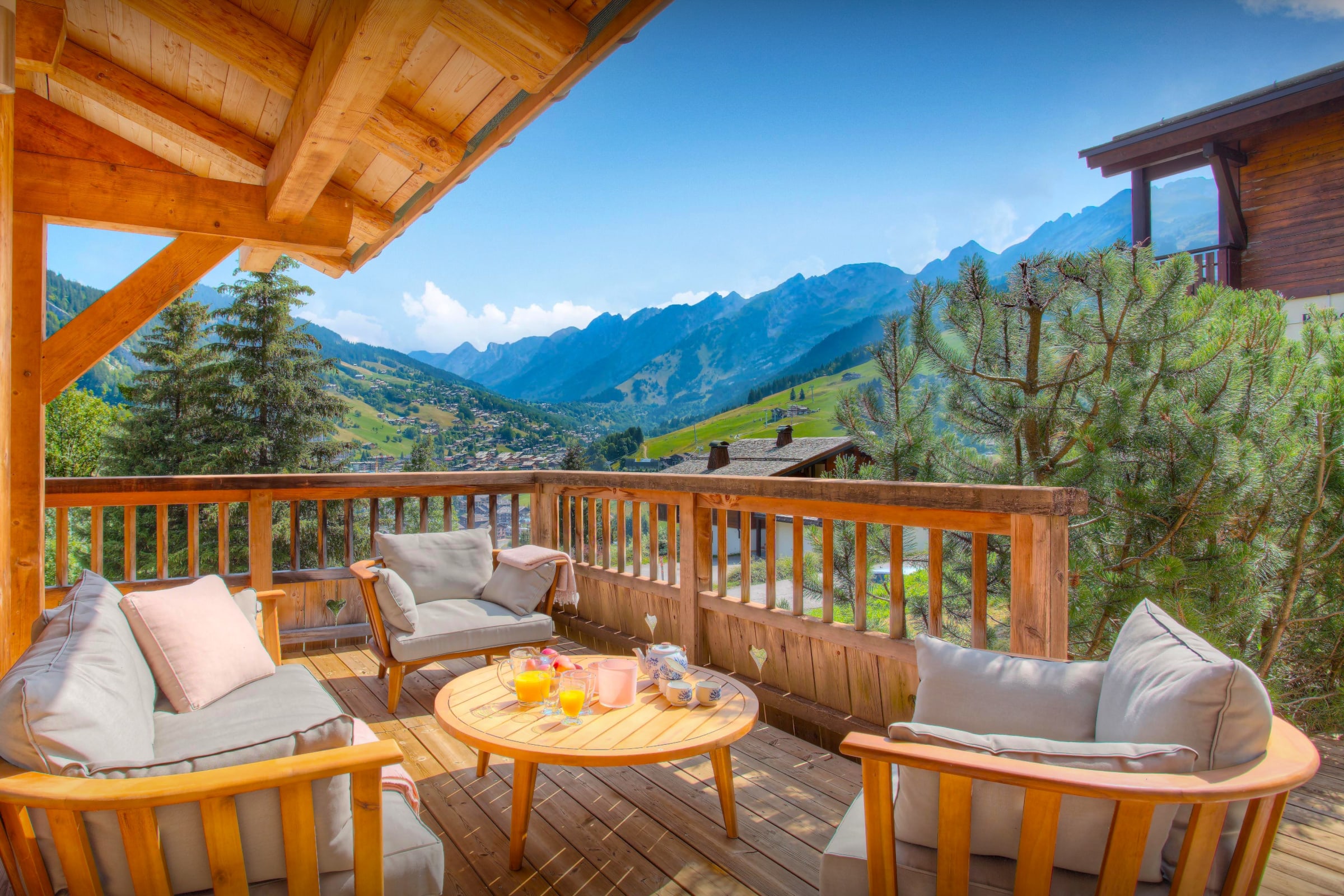 Villa Crépuscule Annecy Auvergne-Rhône-Alpes: Luxury 4-Bedroom Ski Chalet with Private Sauna, Upper Savoy