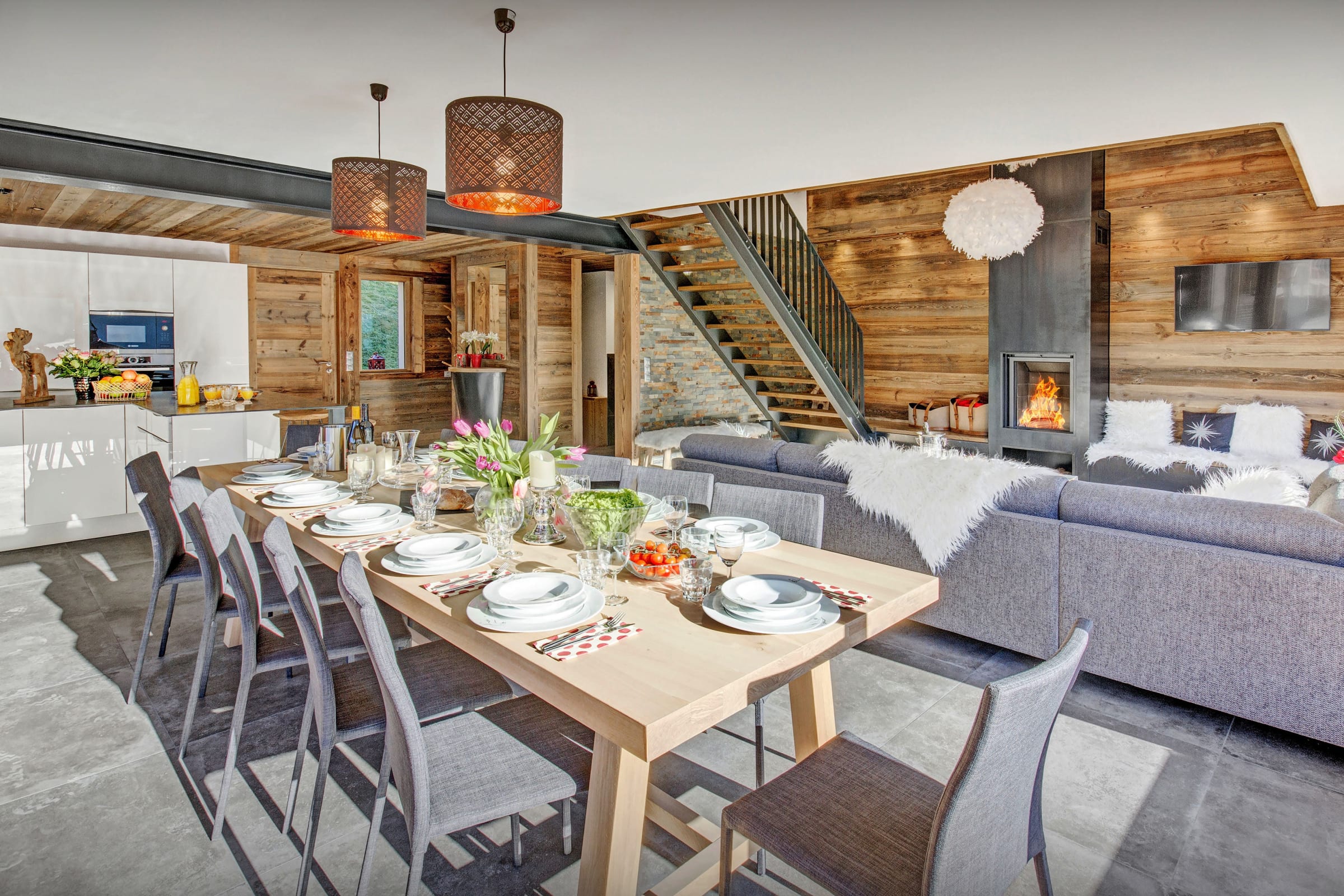 Villa Safran Serraval Auvergne-Rhône-Alpes: 6-Bedroom Luxury Chalet with Sauna and Ski Access, Upper Savoy