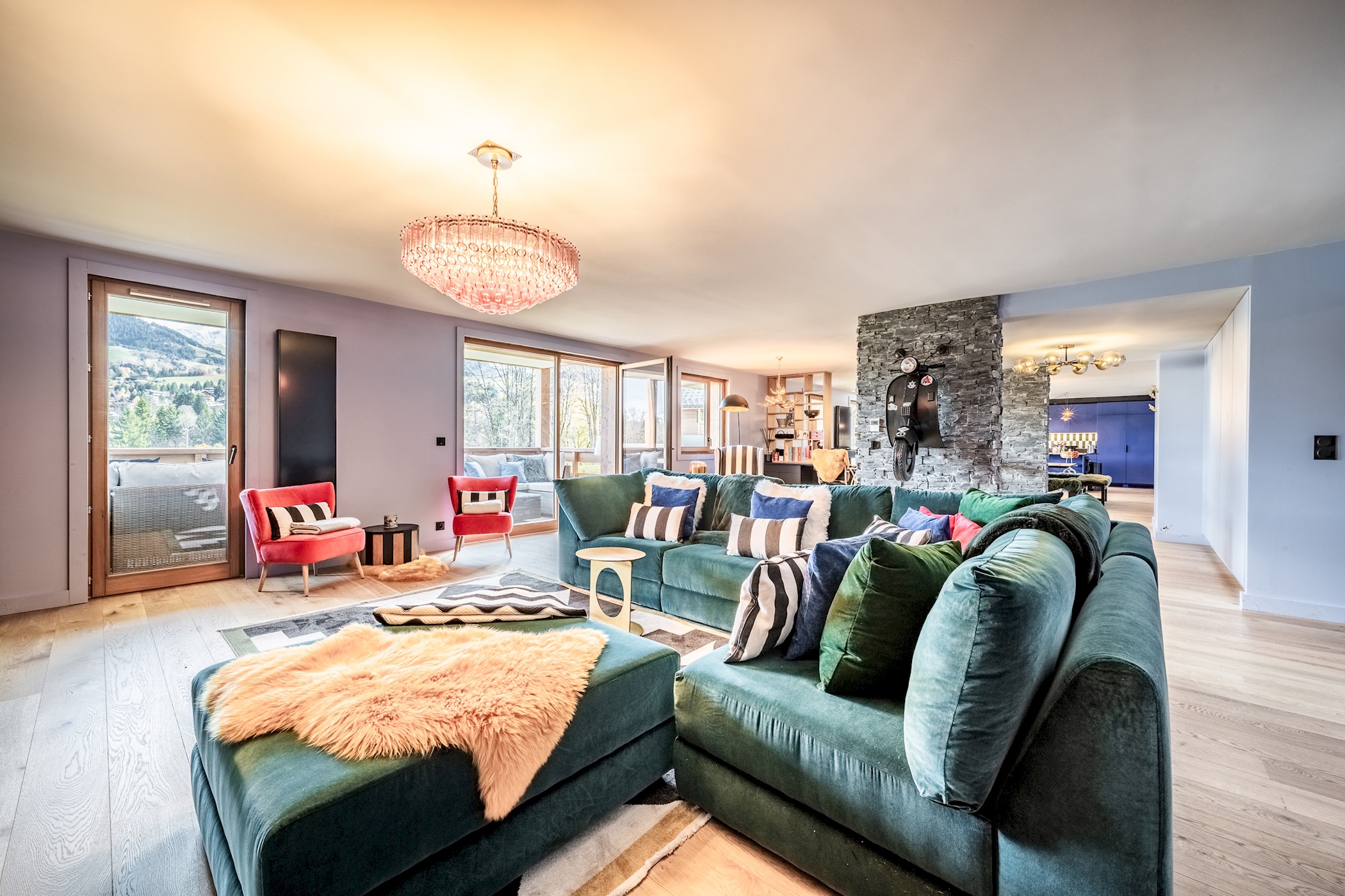 Villa Safran Rochebrune Megève: Spacious 5-Bedroom Ski Chalet with Sauna and Pool, Megève