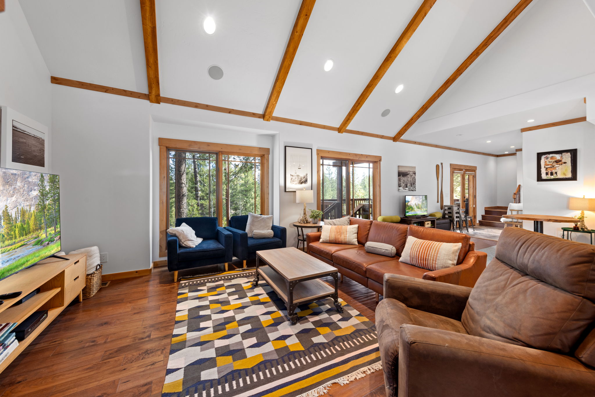 Villa Boreas Glenshire Truckee: Ski Chalet Rental with Hot Tub and BBQ, 4 Bedrooms, Truckee Lake Tahoe
