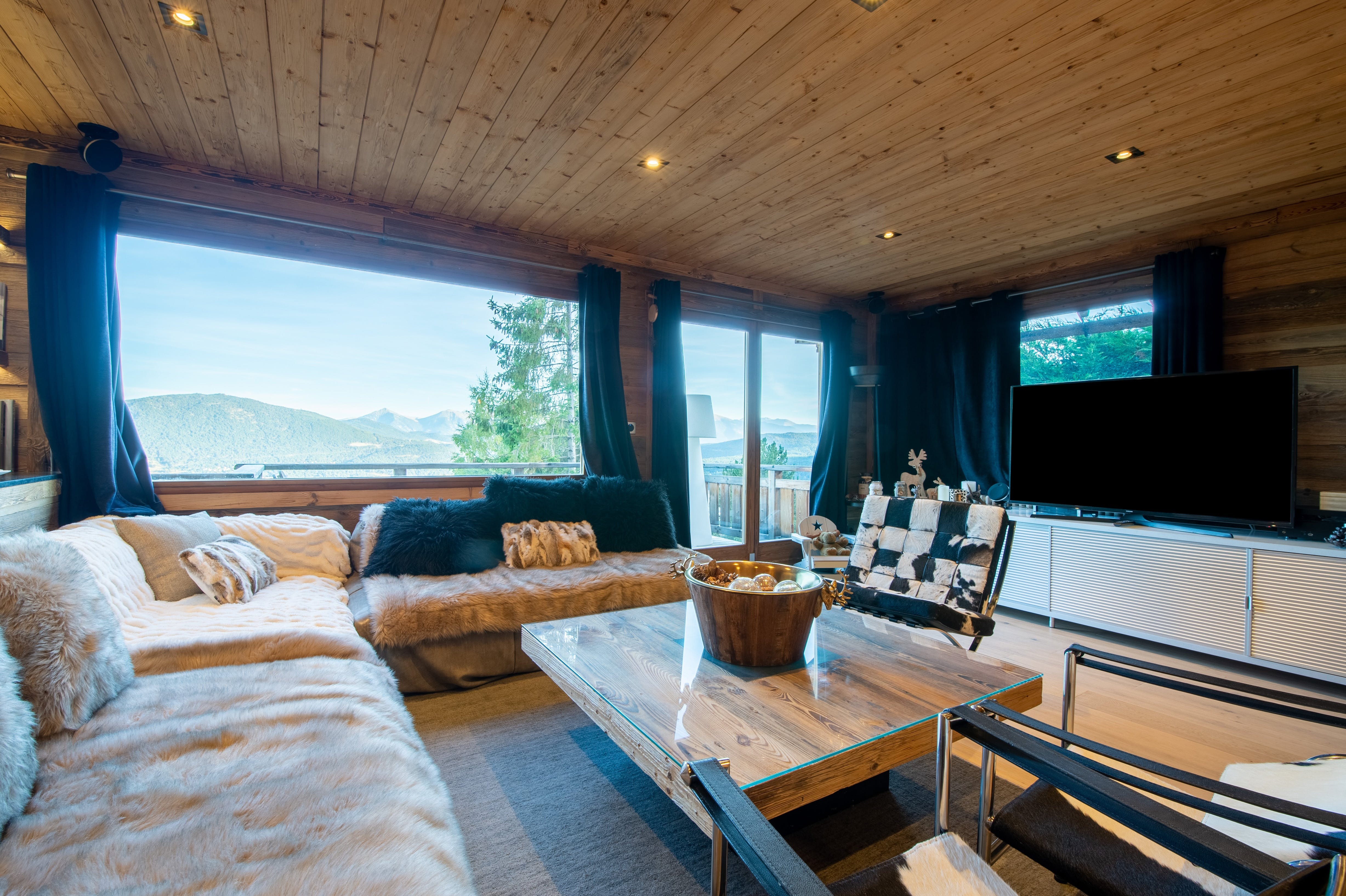 Chalet Matemale Les Angles: Spacious 4-Bedroom Apartment with Sauna and Hot Tub, Pyrénées-Orientales