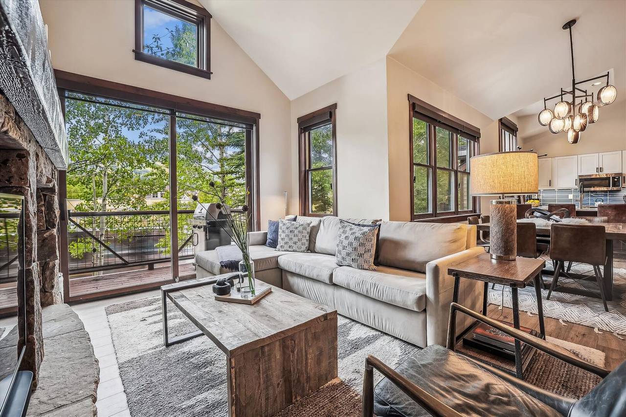 Villa Garbí Carter Park Breckenridge: Luxurious 4-Bedroom Ski Chalet with Hot Tub and Sauna, Breckenridge