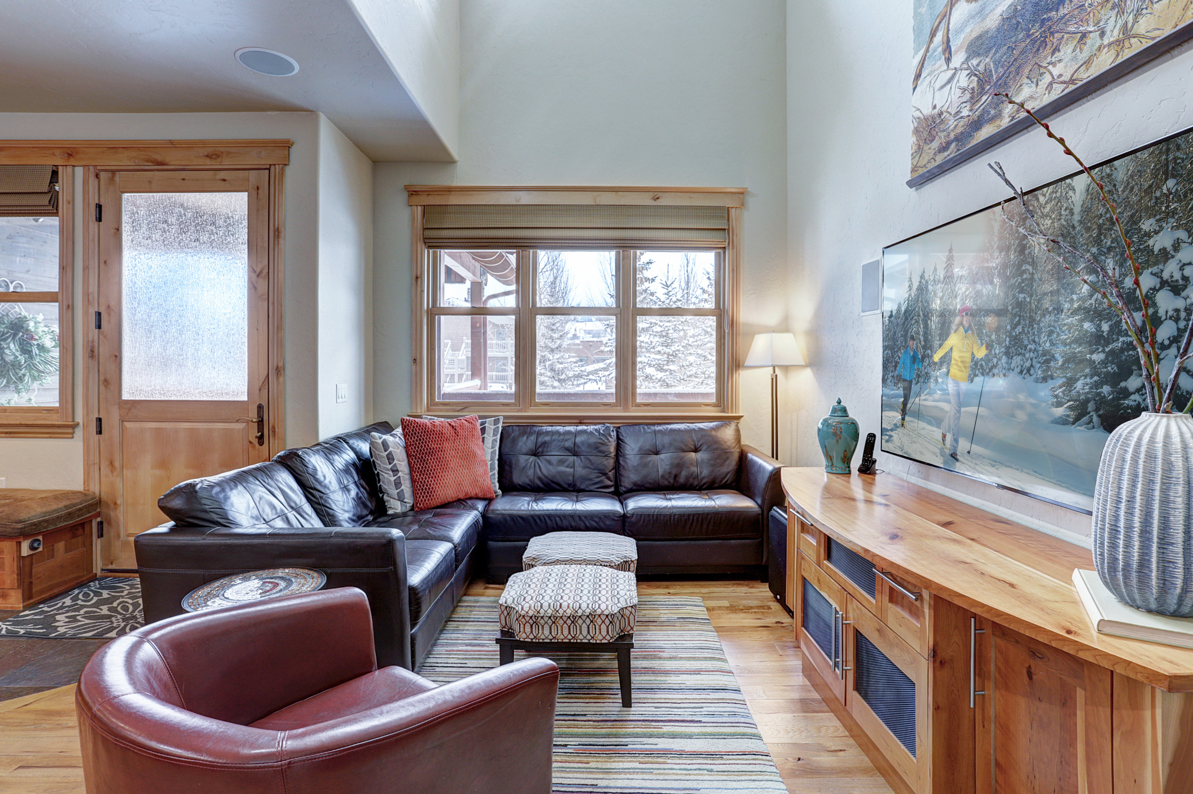 Chalet Tells Ridge: Luxury 3-Bedroom Villa with Shared Hot Tub and BBQ, Breckenridge