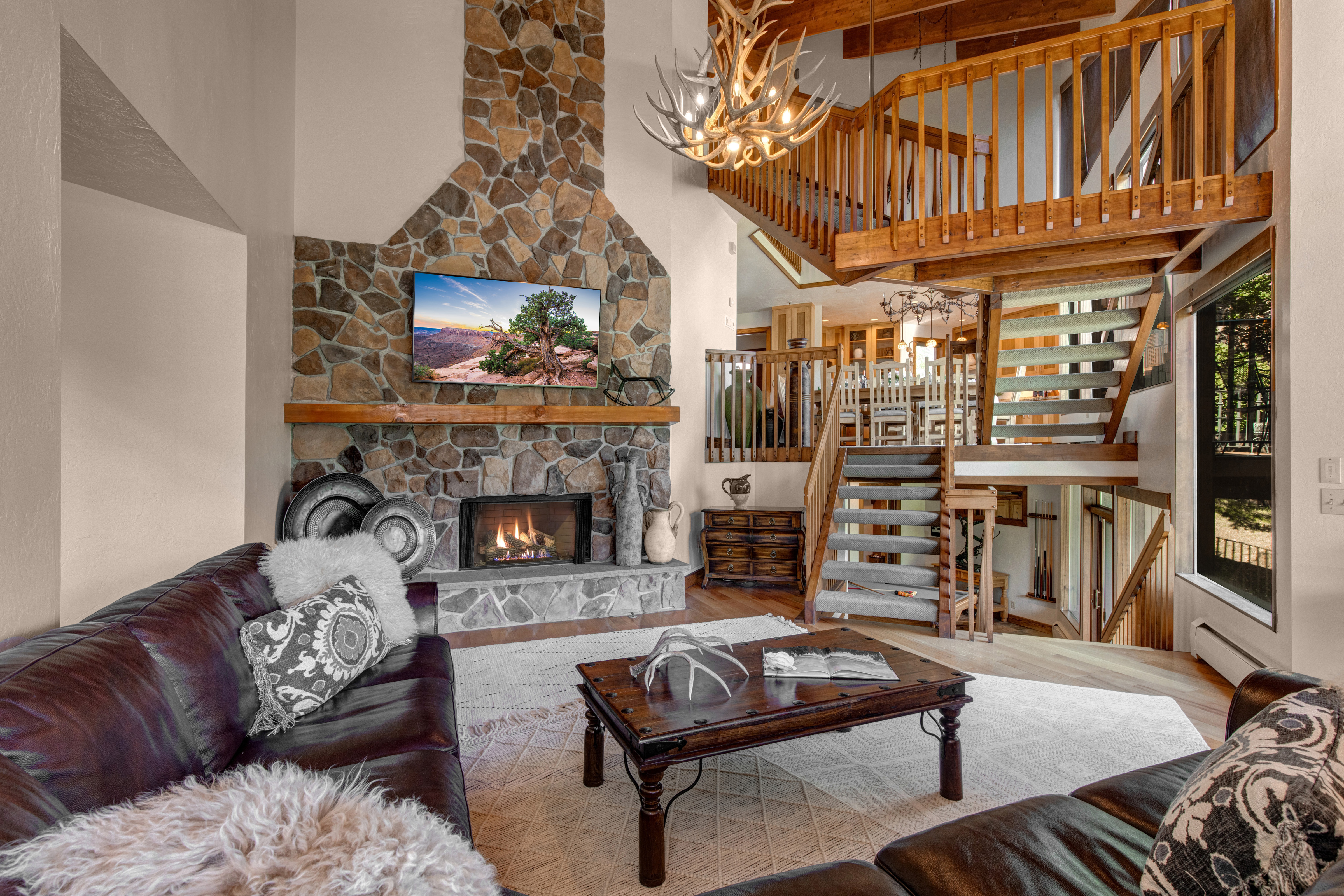 Villa Boreas Pinebrook Park City: Luxury 5-Bedroom Chalet with Sauna and Hot Tub, Park City