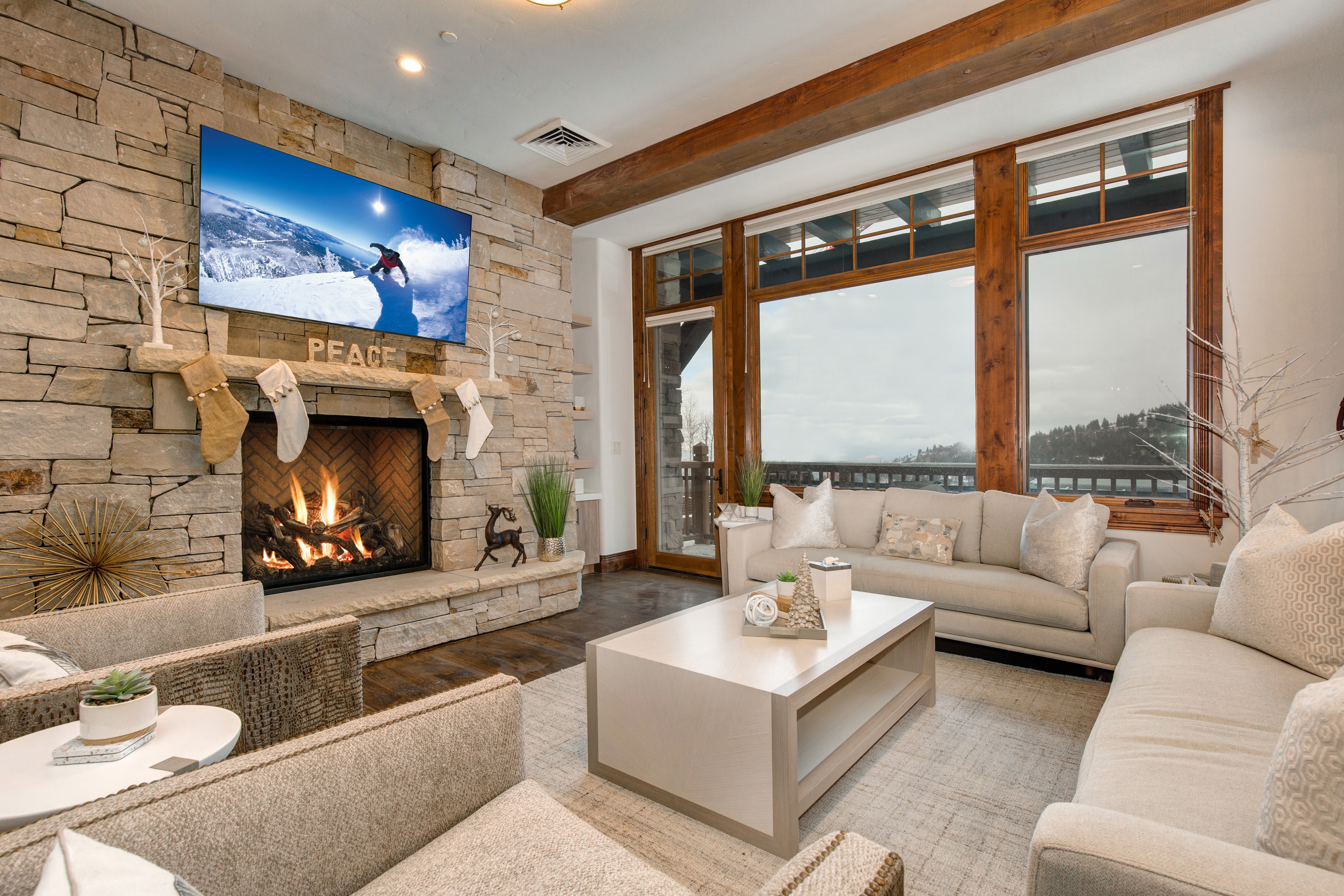 Villa Autan Empire Park City: 4-Bedroom Ski Chalet with Hot Tub and Slope Access, Park City