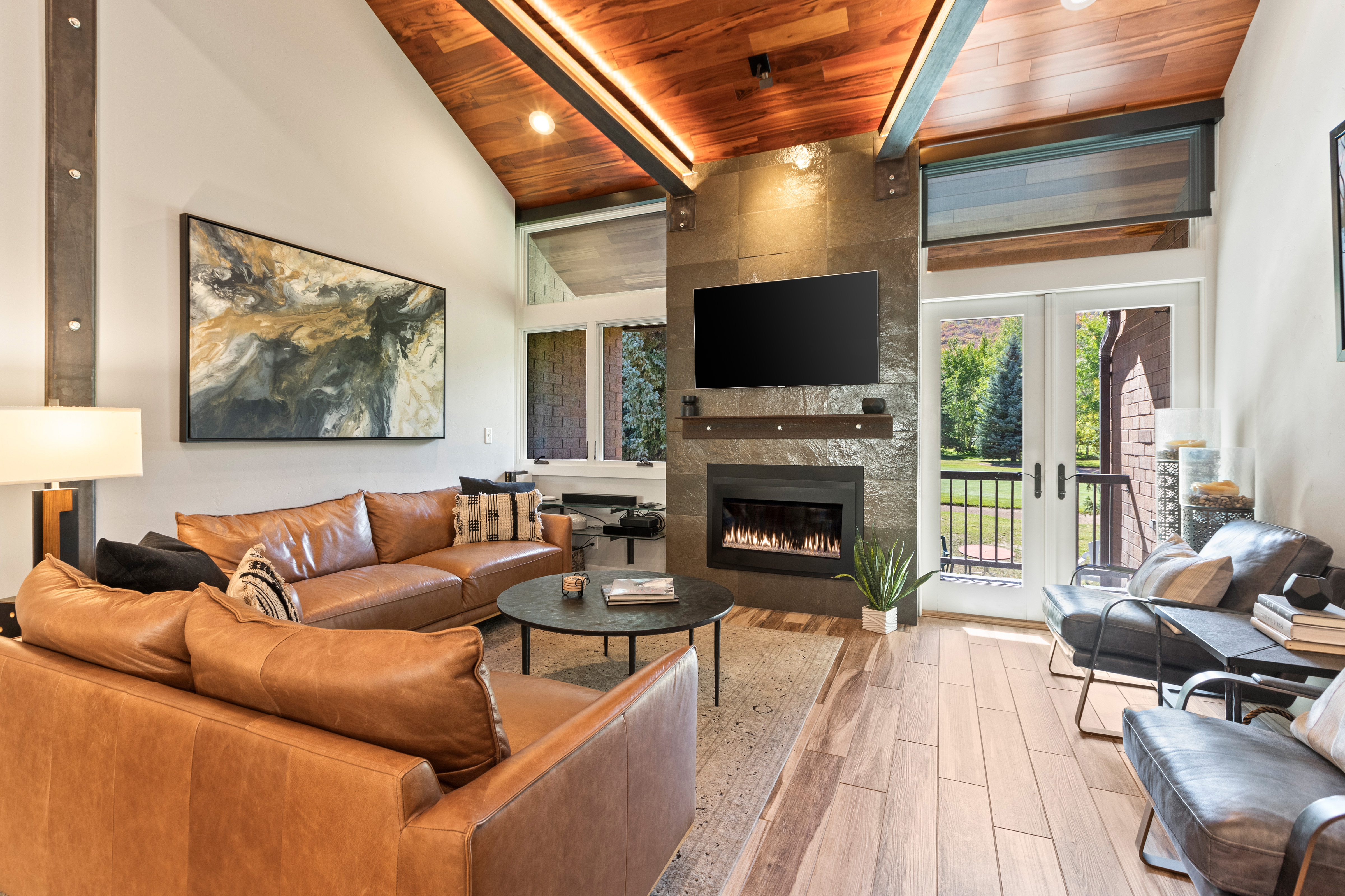 Villa Maestrale Miller Park City: Spacious 3-Bedroom Ski Chalet with Hot Tub, Park City