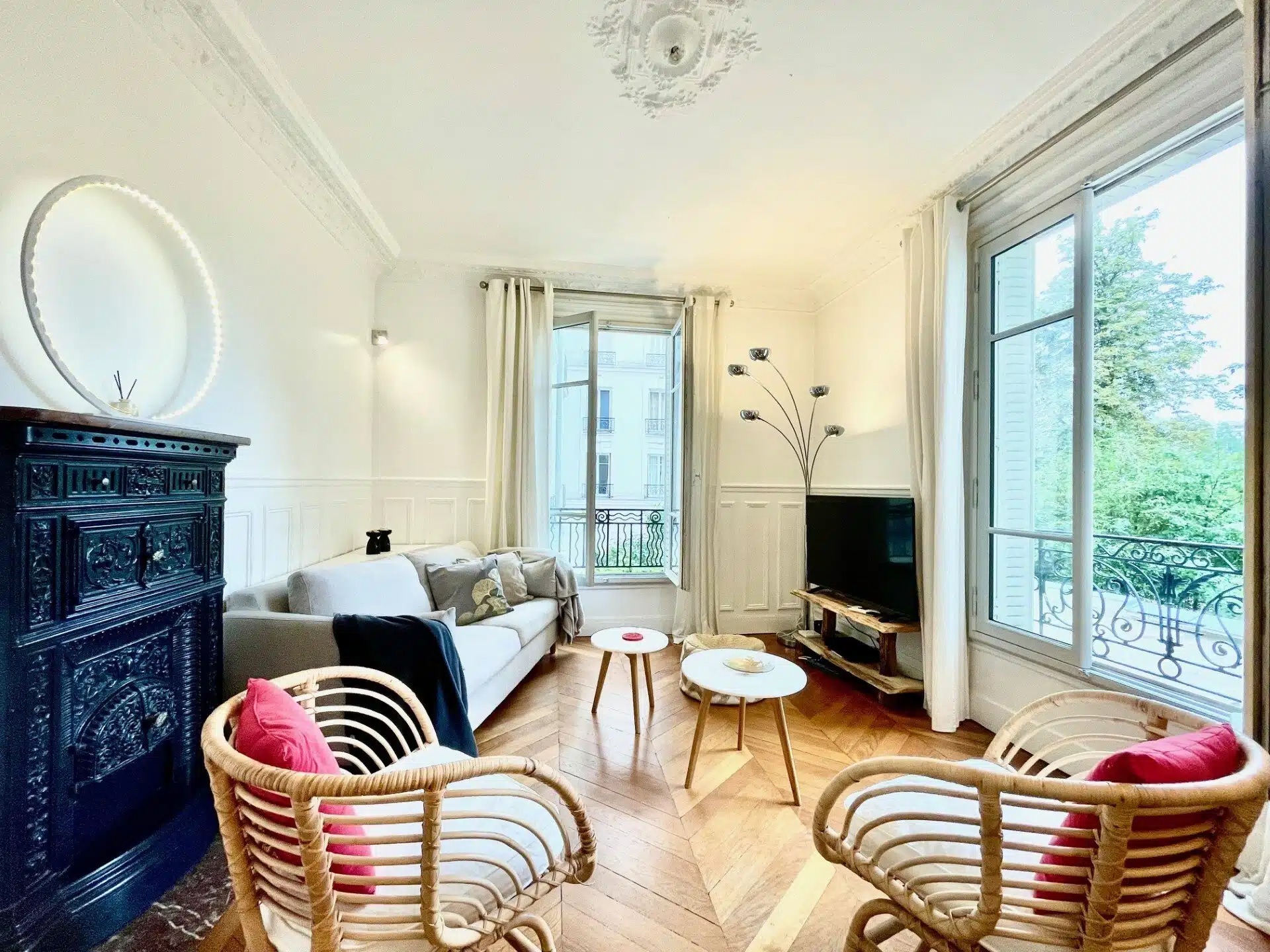 Villa Crépuscule Porte Dauphine Auteuil – Passy: Elegant 2-Bedroom Apartment with Period Features, Auteuil – Passy, Paris