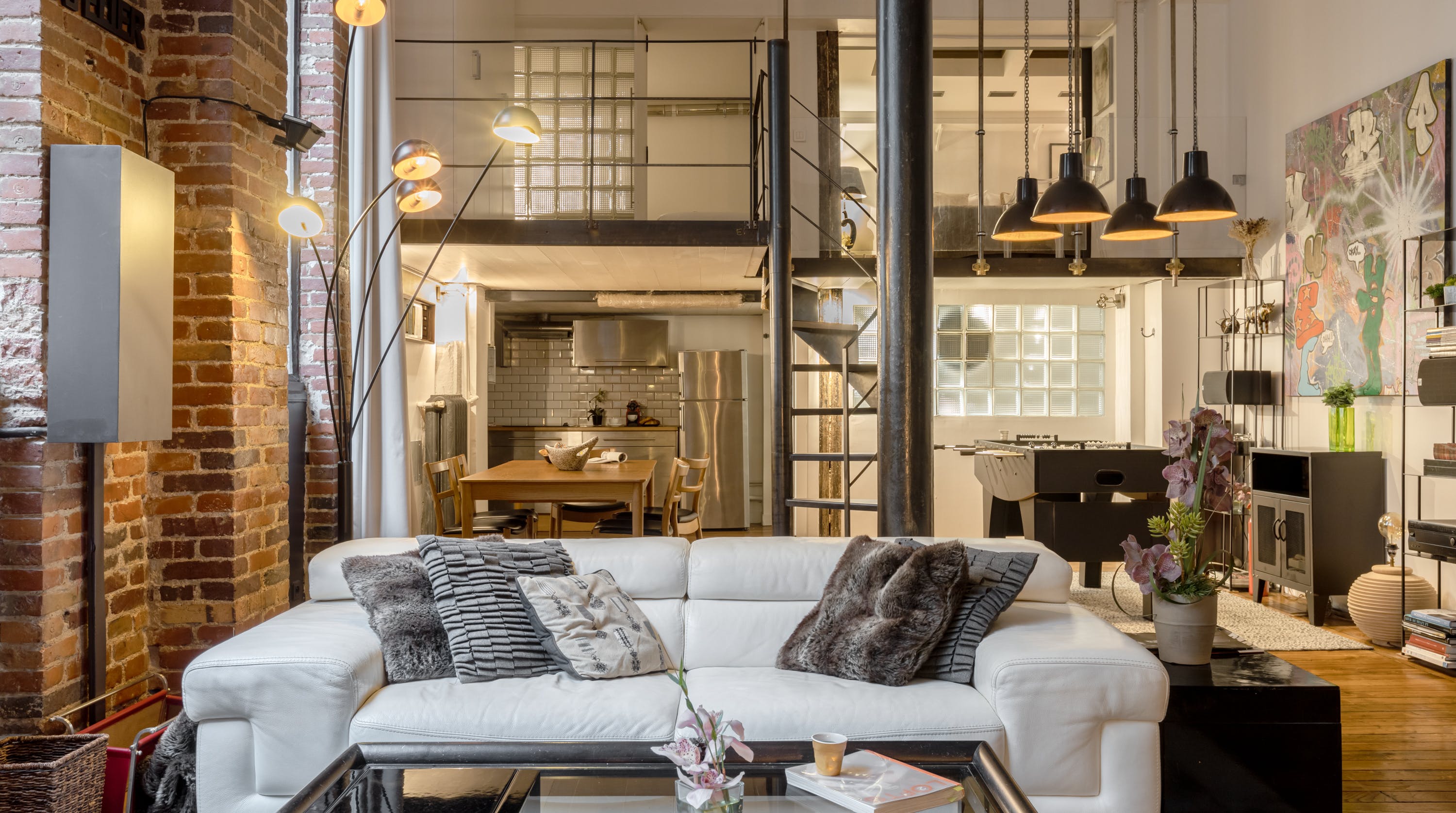 Villa Céladon Poissonnière Grands Boulevards: Stylish 2-Bedroom Loft Rental with Family-Friendly Features, Grands Boulevards Paris