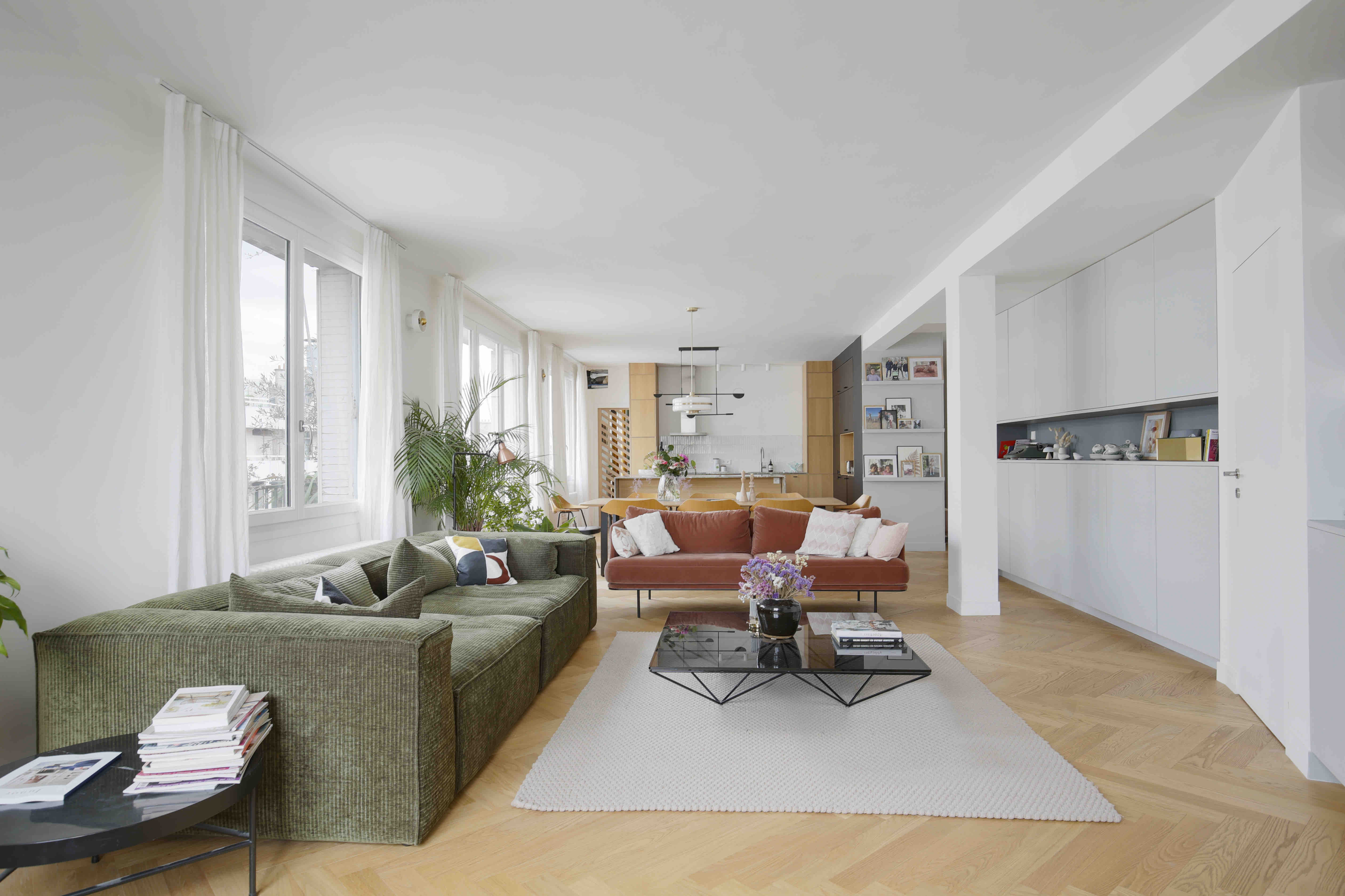 Villa Labech Abesses Montmartre Sacré-Coeur: Spacious 5-Bedroom Apartment with Sacré-Coeur Views, Paris