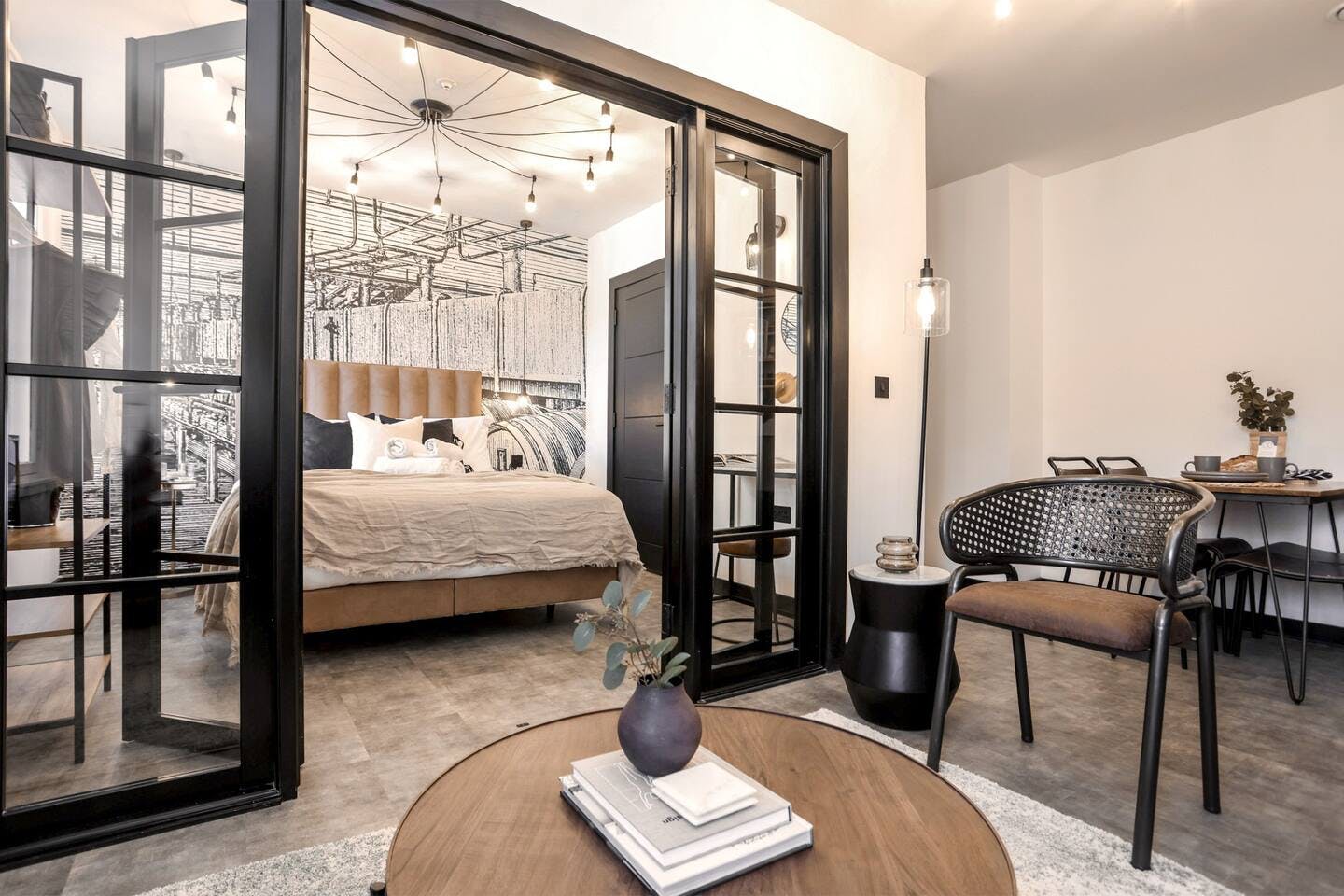 Château Calton Hillside: Stylish 2-Bedroom Family-Friendly Apartment Rental Edinburgh Hillside
