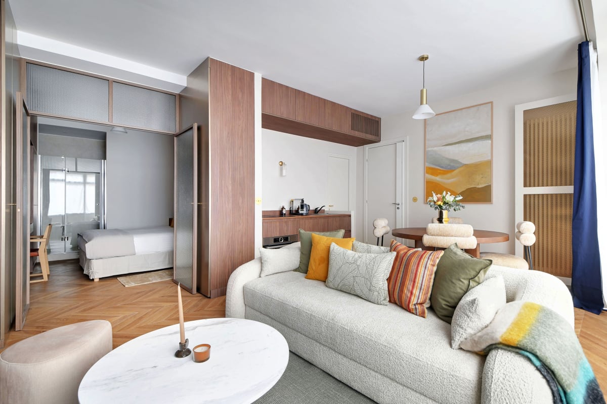 Villa Crépuscule Chaillot Eiffel Tower: Chic 1-Bedroom Apartment Rental with Air Conditioning near Eiffel Tower, Paris
