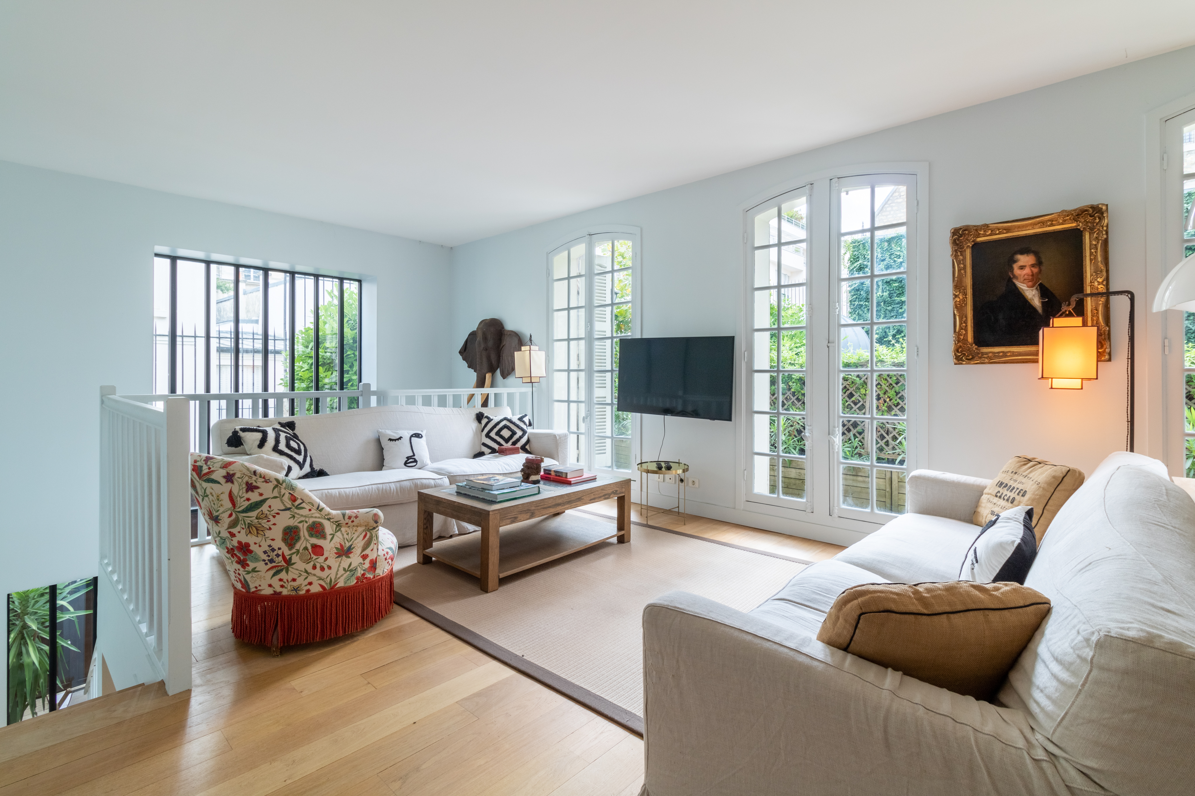 Villa Crépuscule Passy Eiffel Tower-762378: Elegant 3-Bedroom Townhouse with Hot Tub and Pool, Paris
