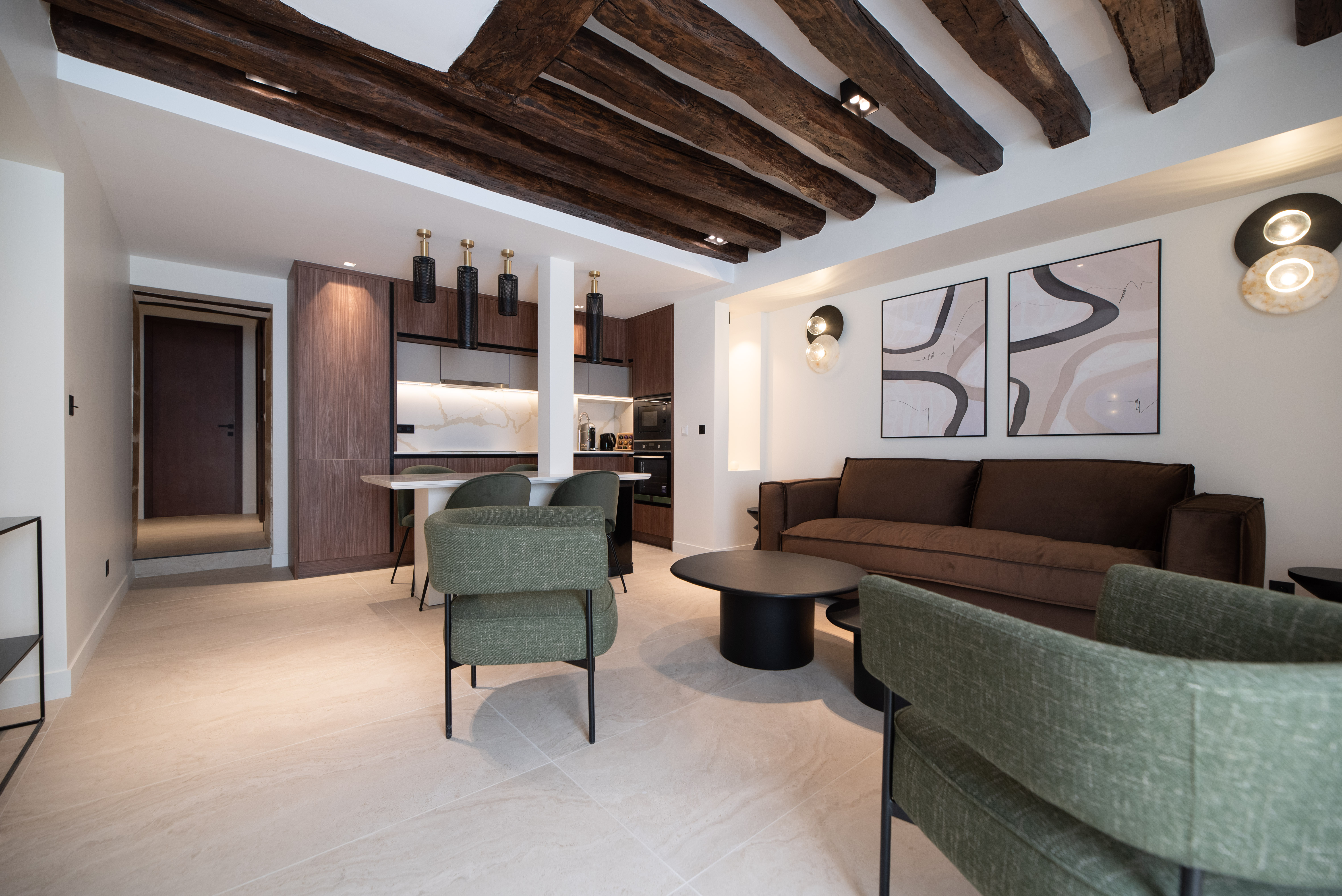 Villa Crépuscule Mazet Le Marais: Elegant 1-Bedroom Apartment Rental with Courtyard Views, Le Marais Paris