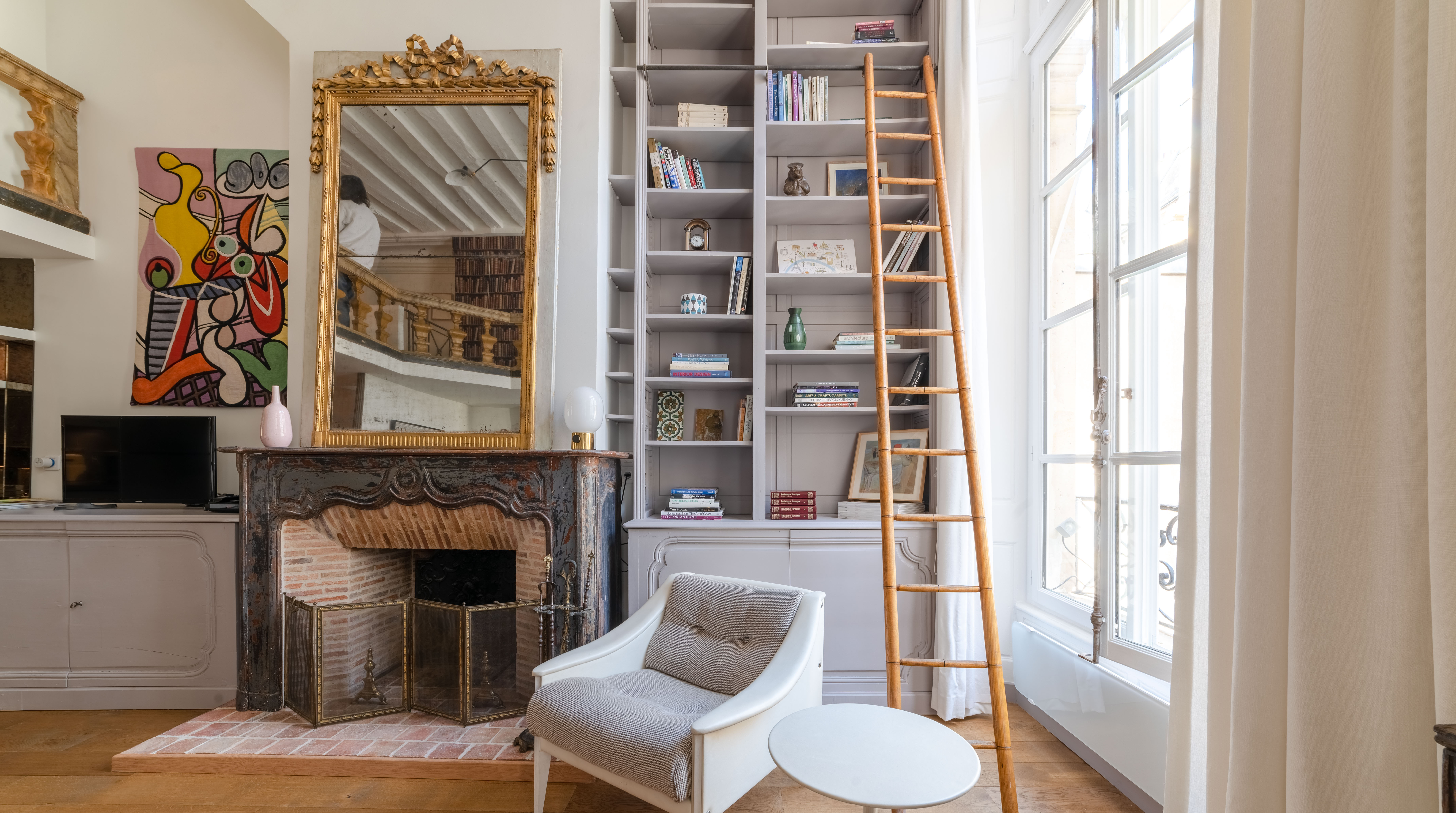 Villa Aurore Cité Le Marais: Chic 1-Bedroom Apartment Rental with Mezzanine in Le Marais, Paris