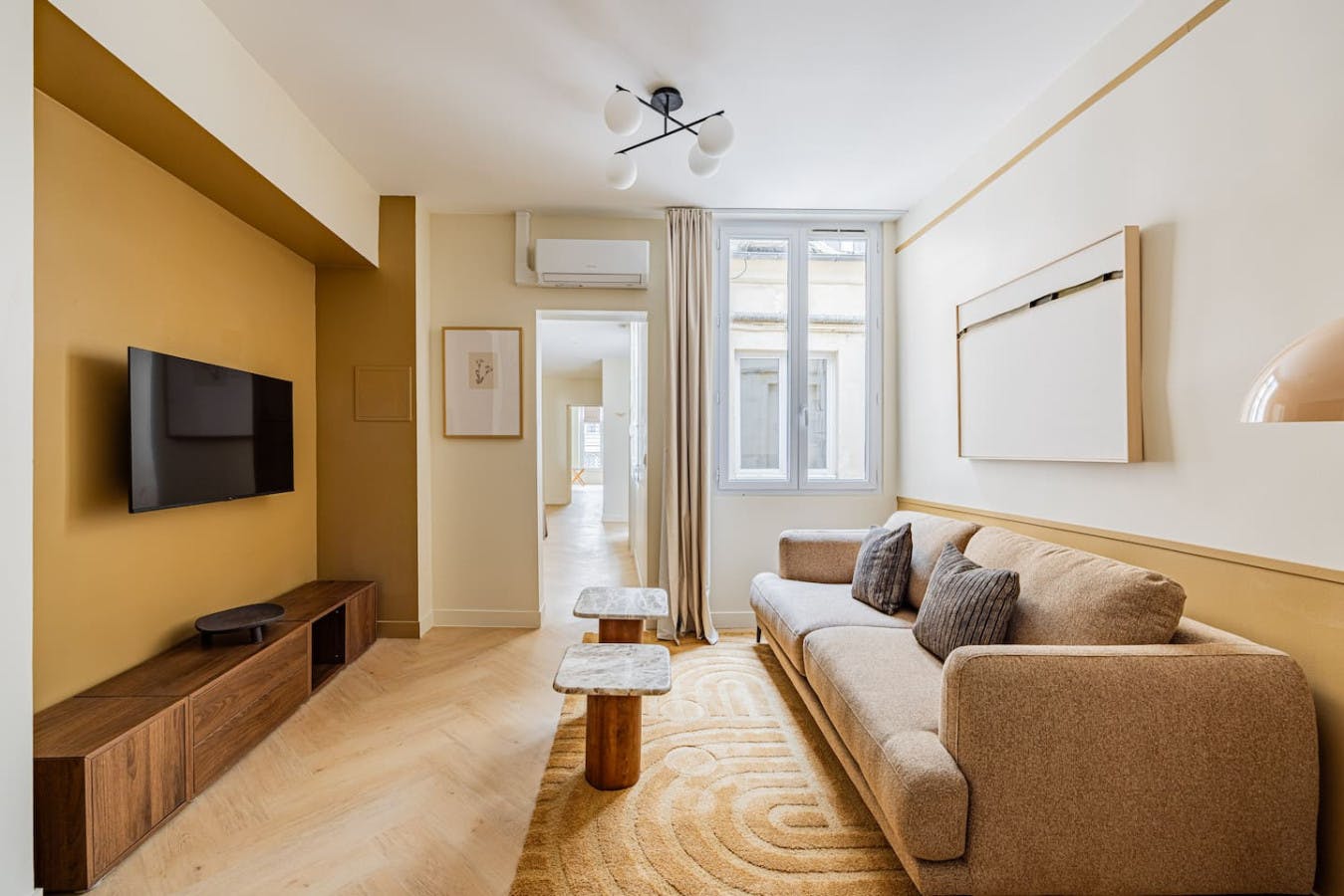 Villa Aurore Temple Le Marais-828034: Chic 2-Bedroom Apartment Rental with Air-Con in Le Marais, Paris