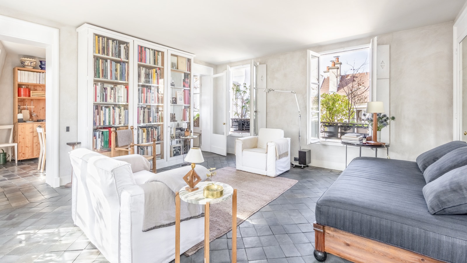 Château Enfants Marais: Charming 1-Bedroom Apartment Rental with Air-Con in Le Marais, Paris
