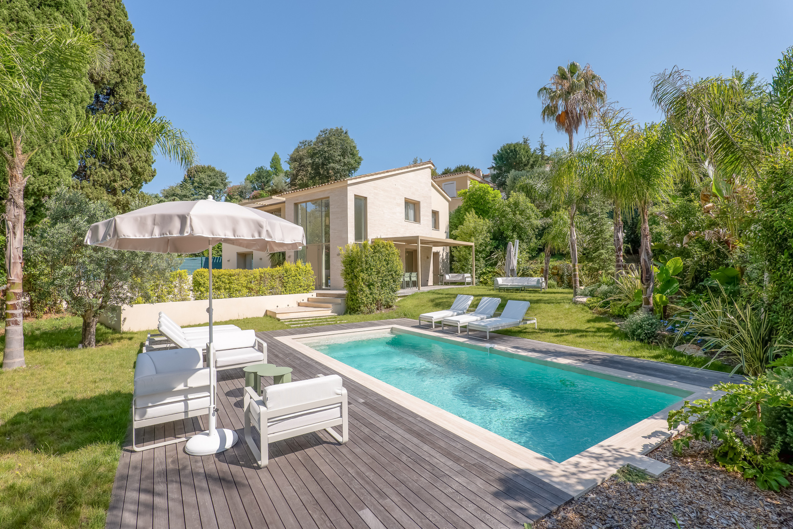 Villa Aurore Californie Cannes: Elegant 4-Bedroom Villa with Pool and Sea Views, Cannes