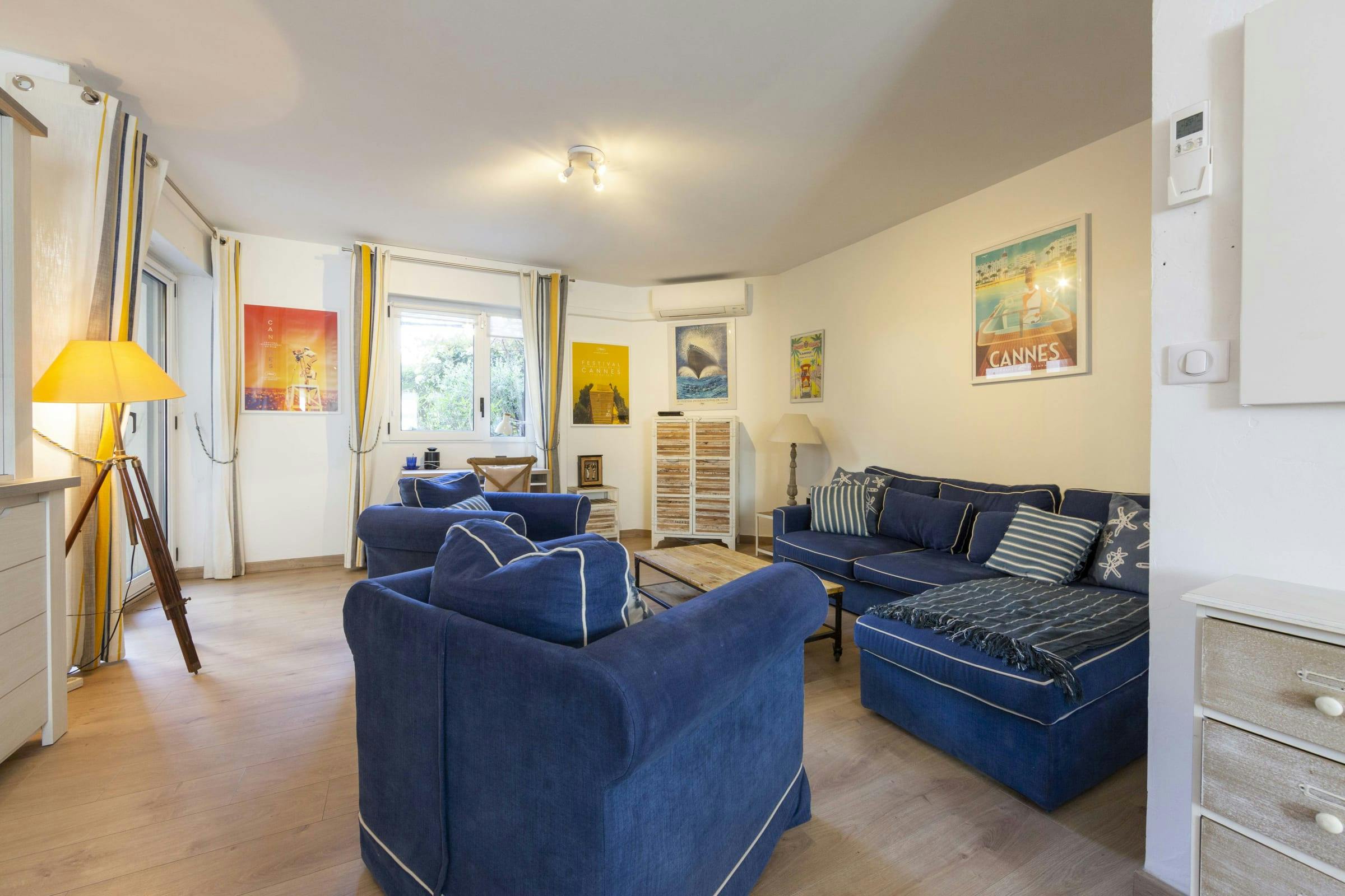 Villa Autan Siagne Cannes: Luxury 2-Bedroom Apartment with Seaview and Pool, Cannes