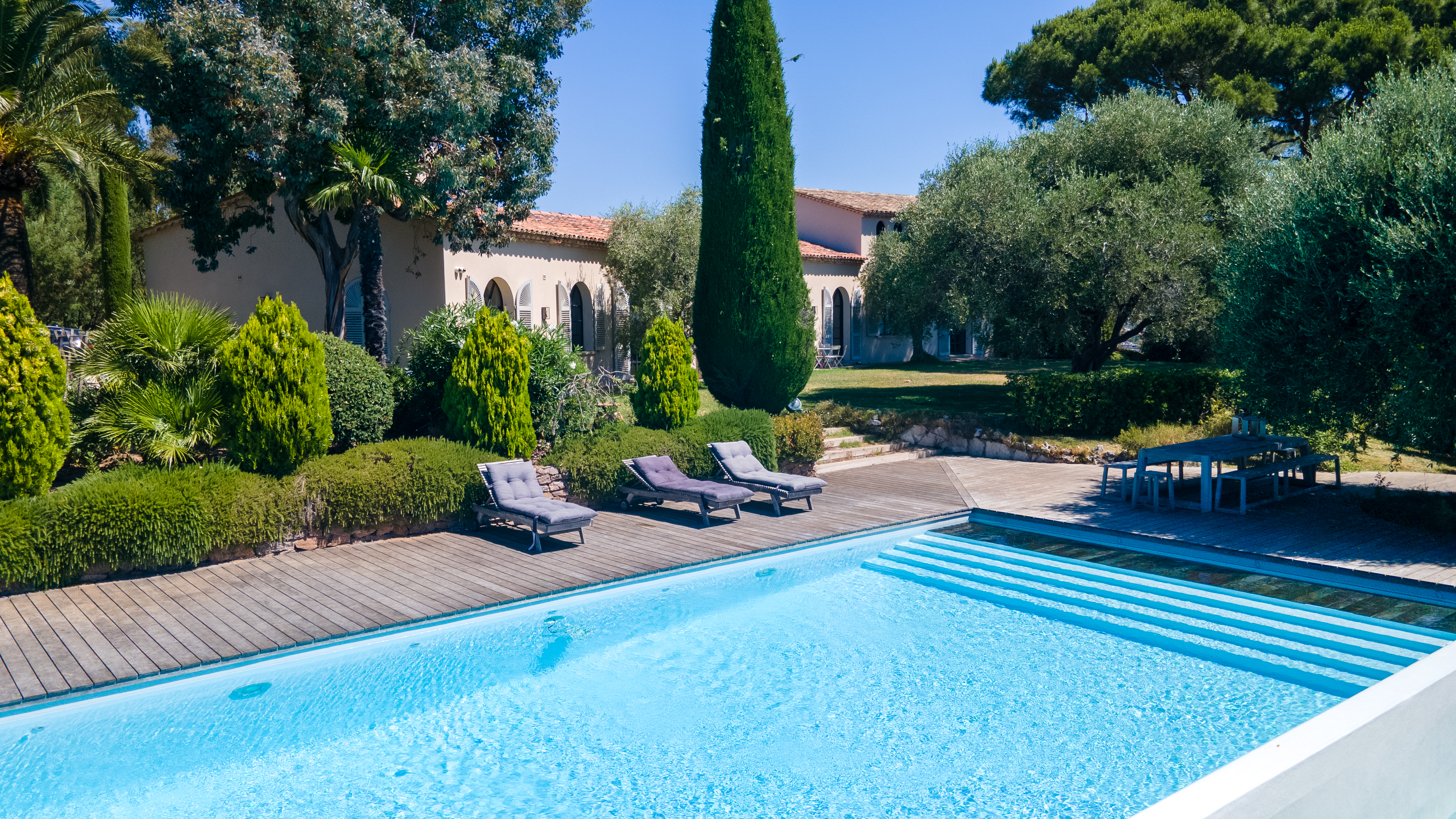 Villa Crépuscule Siagne Cannes: Luxury 6-Bedroom Villa with Seaview and Pool, Cannes