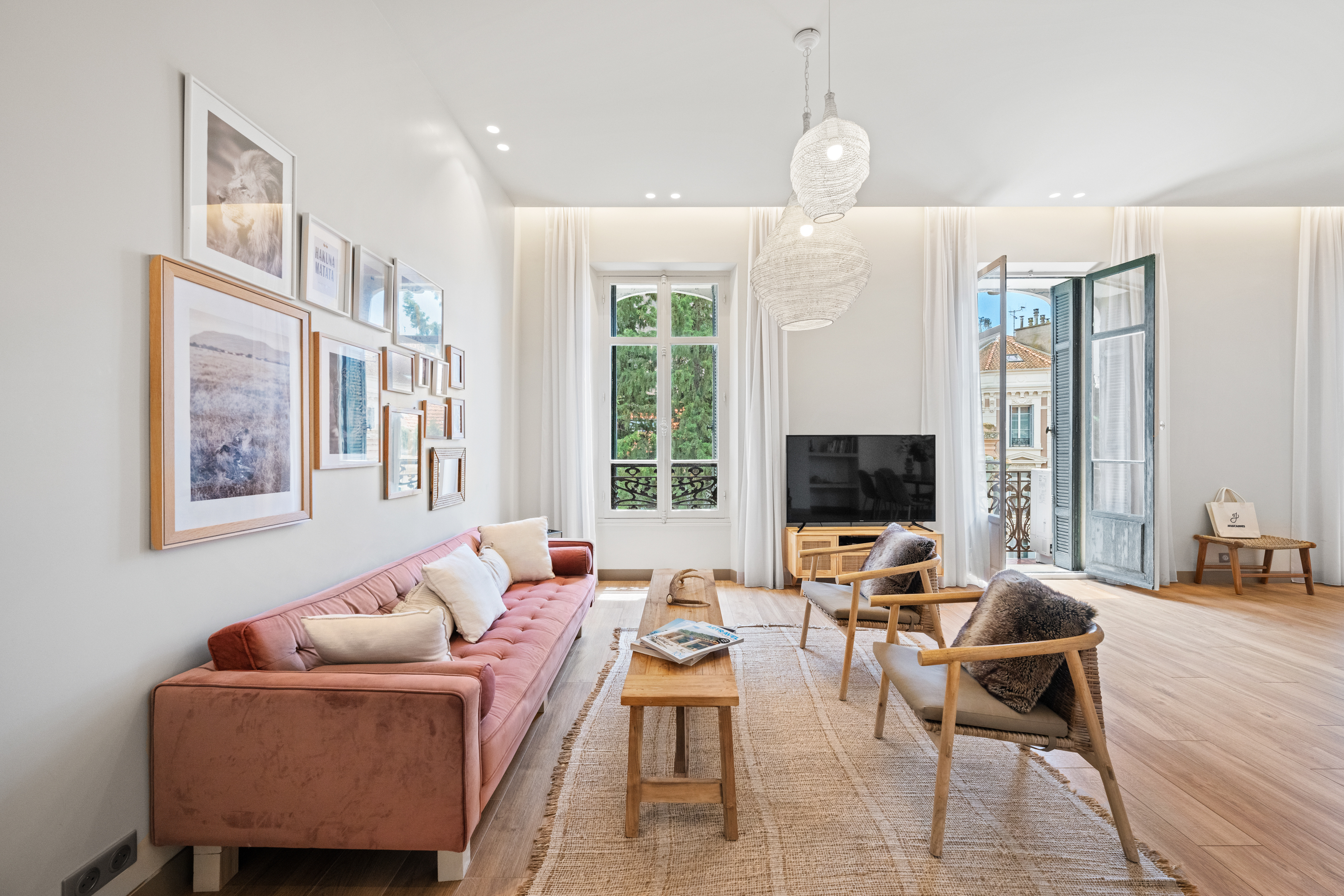 Villa Céladon Croix des Gardes Cannes: Luxury 4-Bedroom Apartment with Seaview, Cannes