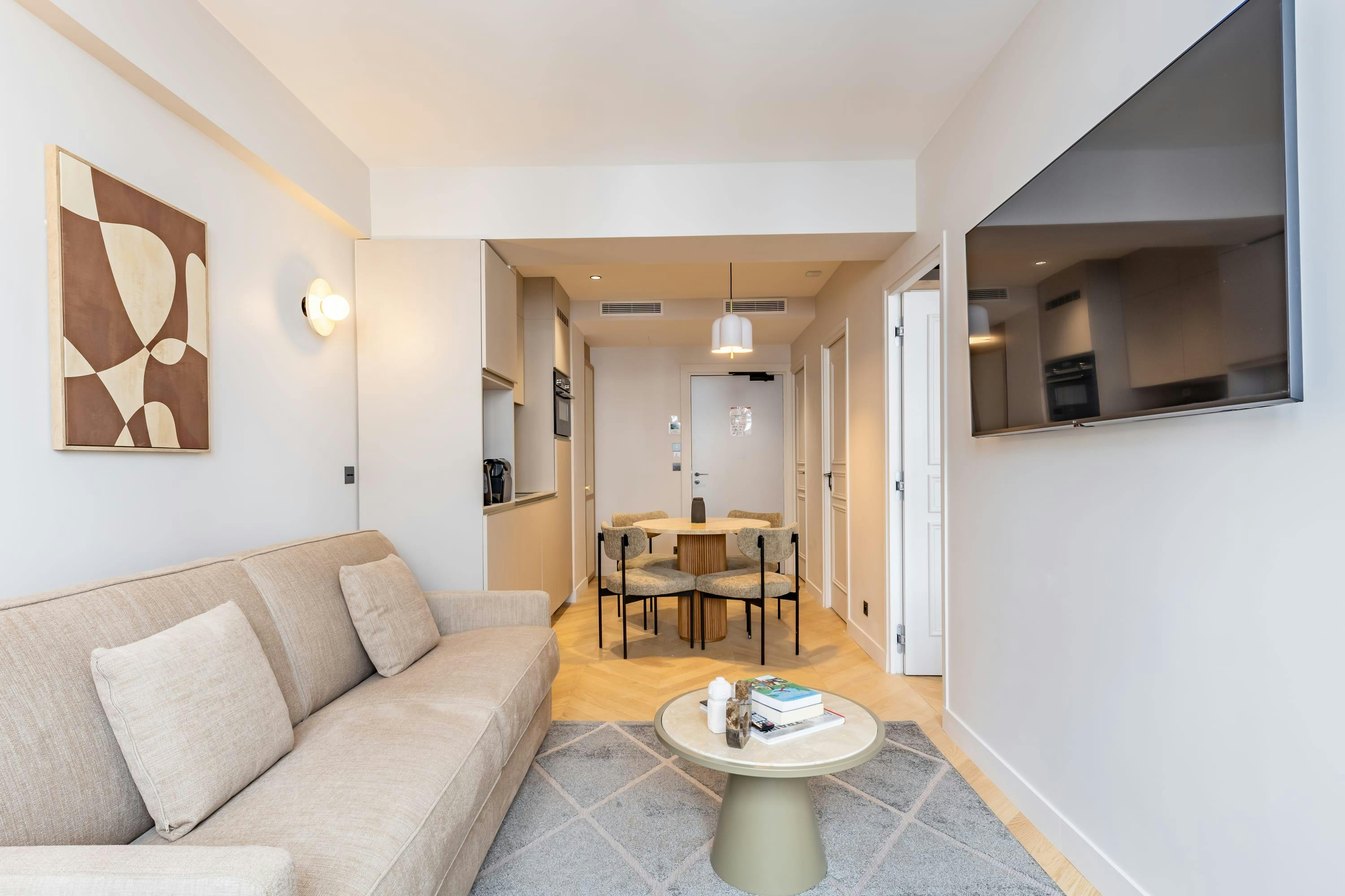 Château Galerne Paris: Elegant 1-Bedroom Apartment Rental with Air Conditioning in Opéra Madeleine Paris
