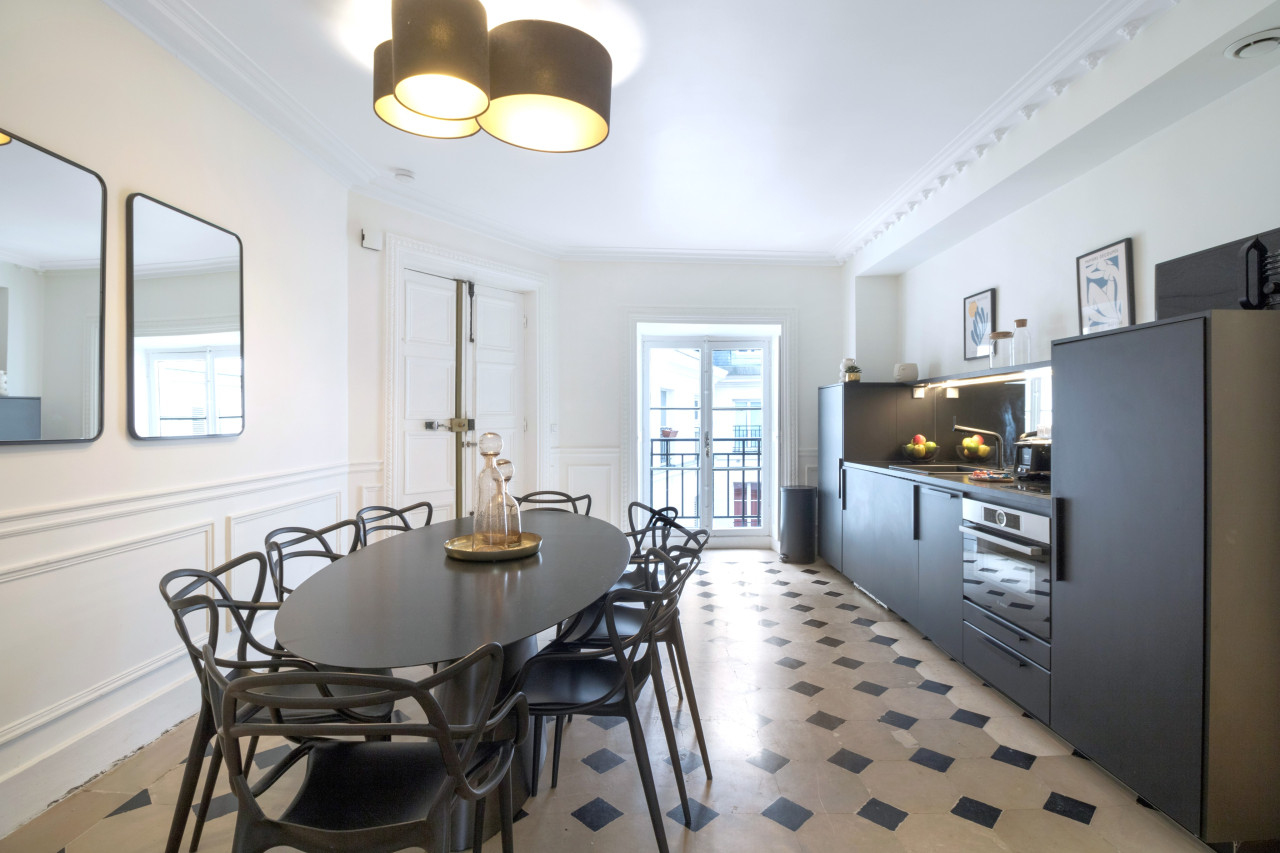 Villa Aurore Saint-Georges Opéra – Madeleine – Grands Magasins: Spacious 3-Bedroom Luxury Apartment with Family-Friendly Amenities, Paris