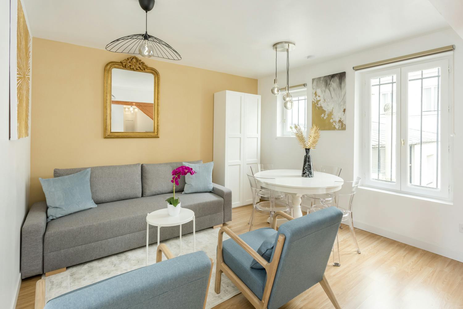 Villa Céladon Enfants Rouges Montorgueil – Les Halles: Stylish 2-Bedroom Apartment Rental with Family-Friendly Features, Montorgueil Les Halles