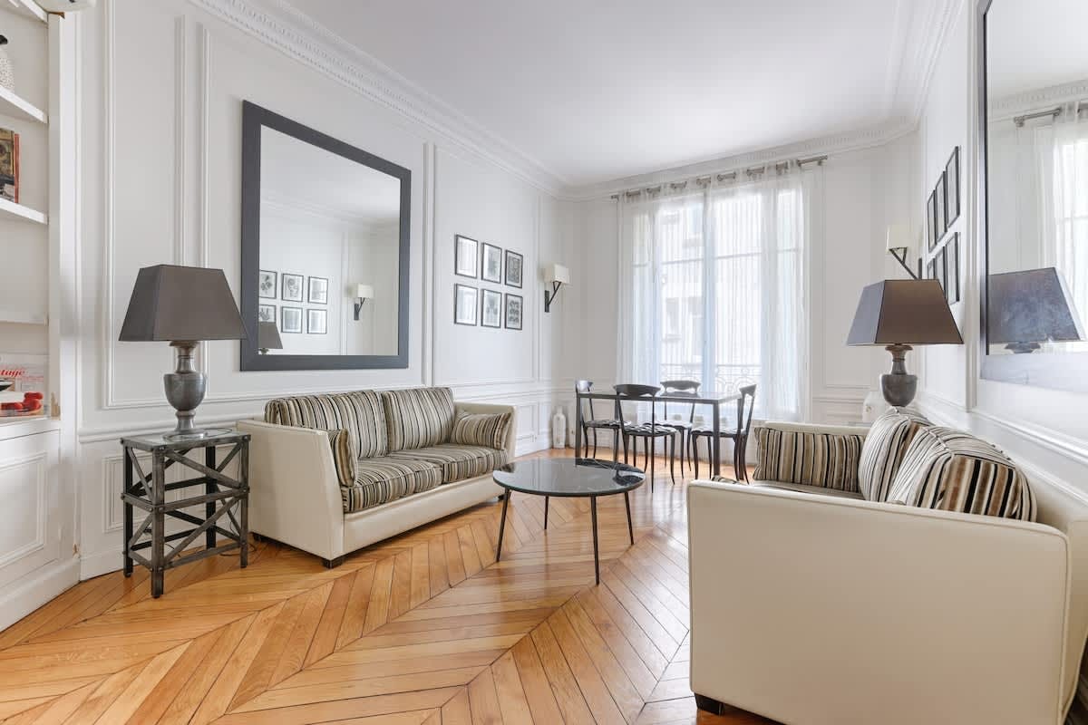 Villa Crépuscule Passy Eiffel Tower-762631: Luxury 2-Bedroom Apartment with Eiffel Tower Views, Paris