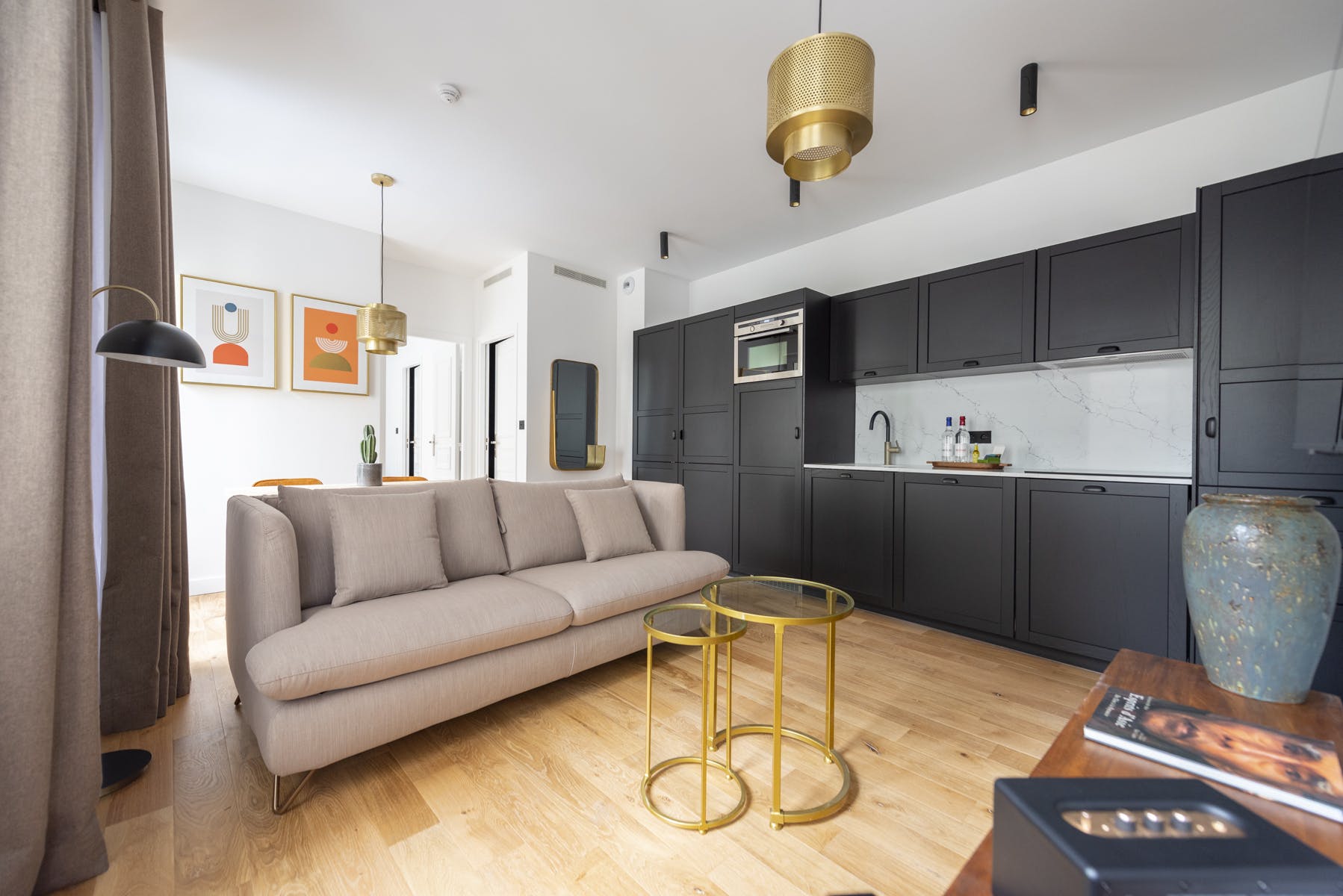 Villa Safran Ternes Arc de Triomphe – Champs-Élysées-725368: Luxury 1-Bedroom Apartment with Haussmann Charm, Arc de Triomphe – Champs-Élysées