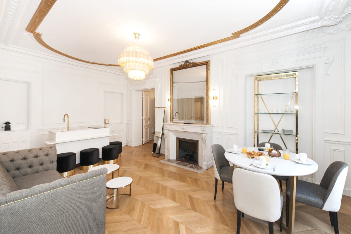 Villa Crépuscule Mariolle Opéra – Madeleine – Grands Magasins: Elegant 2-Bedroom Luxury Apartment with Central Location, Paris
