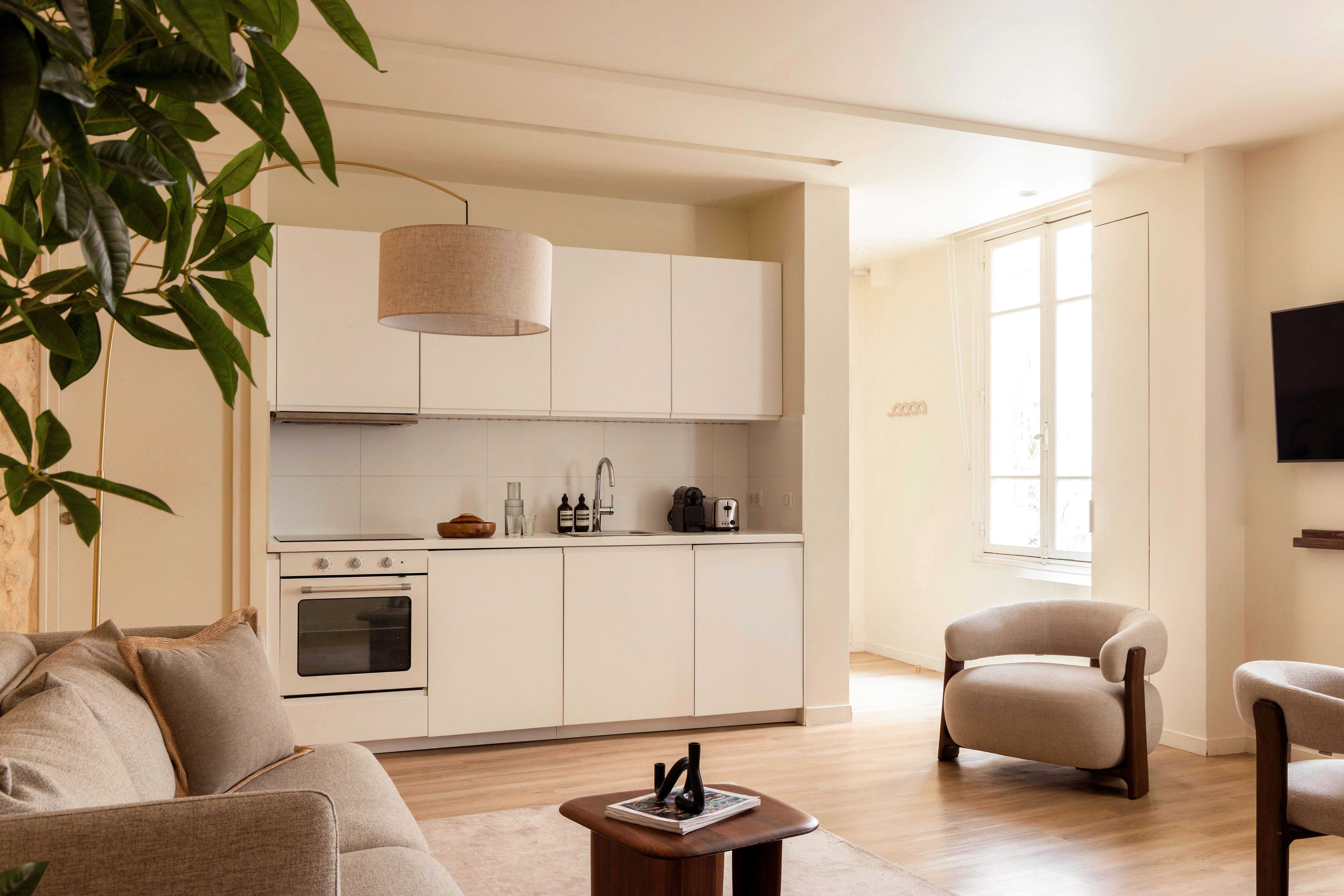 Château Louvois Paris: Luxury 3-Bedroom Family-Friendly Villa Rental in Grands Boulevards, Paris