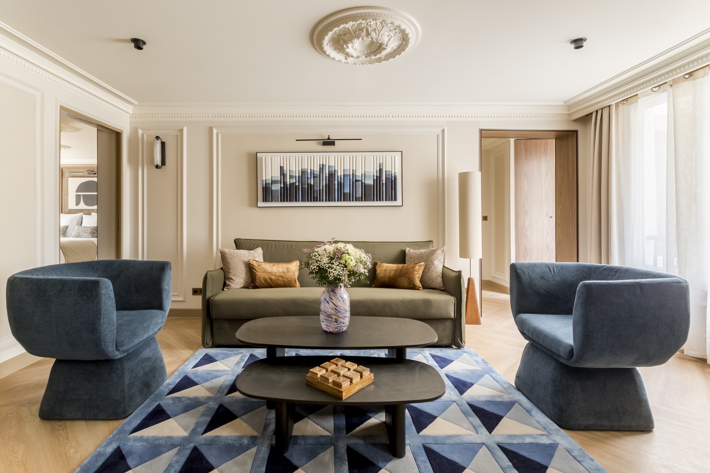 Villa Safran Bonne Nouvelle Grands Boulevards-764900: Elegant 4-Bedroom Apartment for Families and Groups, Paris