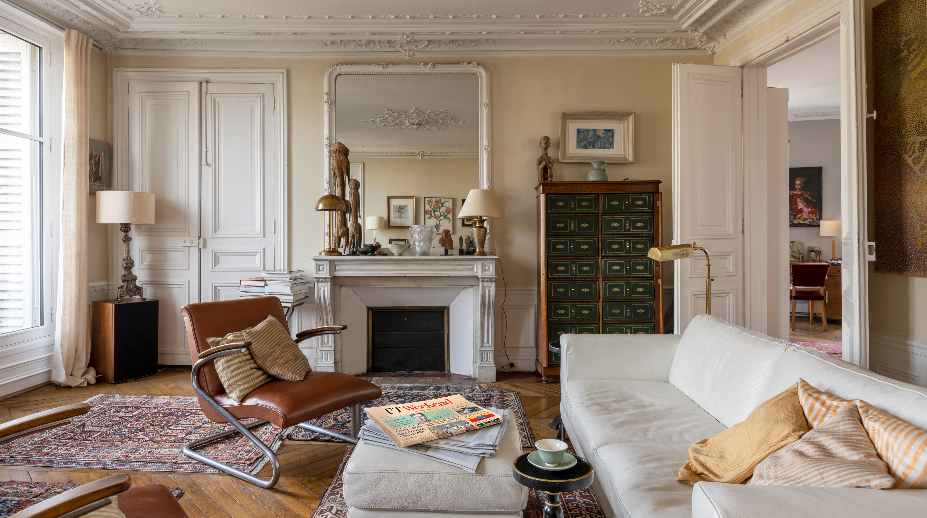 Villa Crépuscule Saint-Germain Île de la Cité: Stylish 2-Bedroom Apartment Rental with Historic Views, Île de la Cité Paris