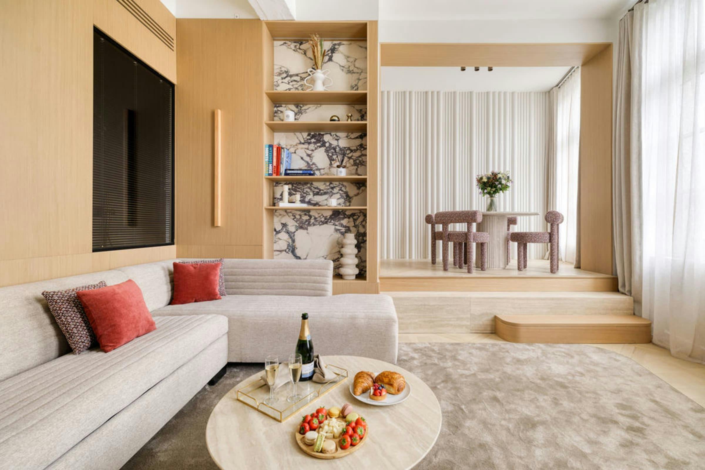 Villa Crépuscule Saint-Merry Île de la Cité: Elegant 1-Bedroom Luxury Apartment with Central Paris Location